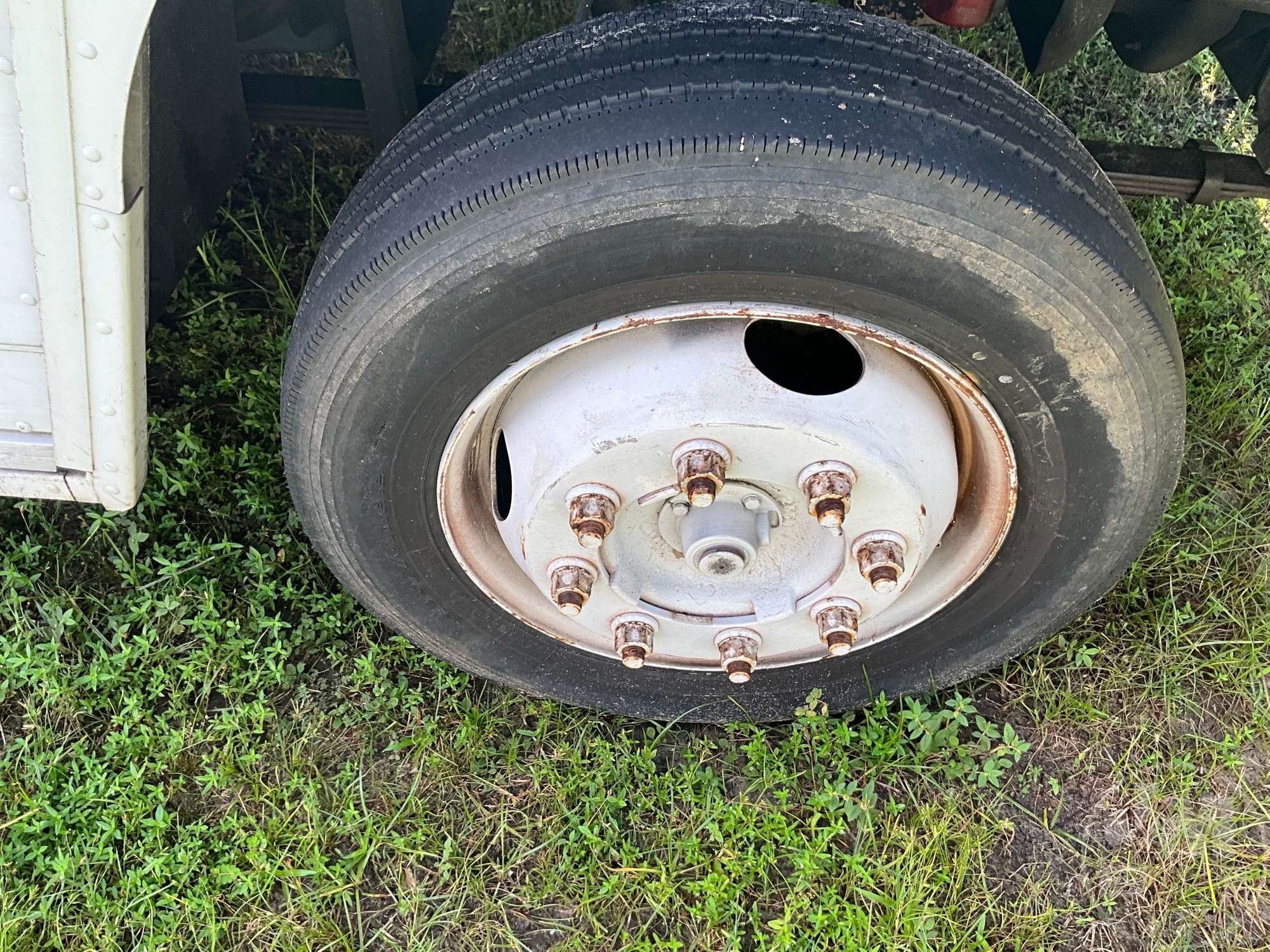 1998 Freightliner MT45 CHASSIS