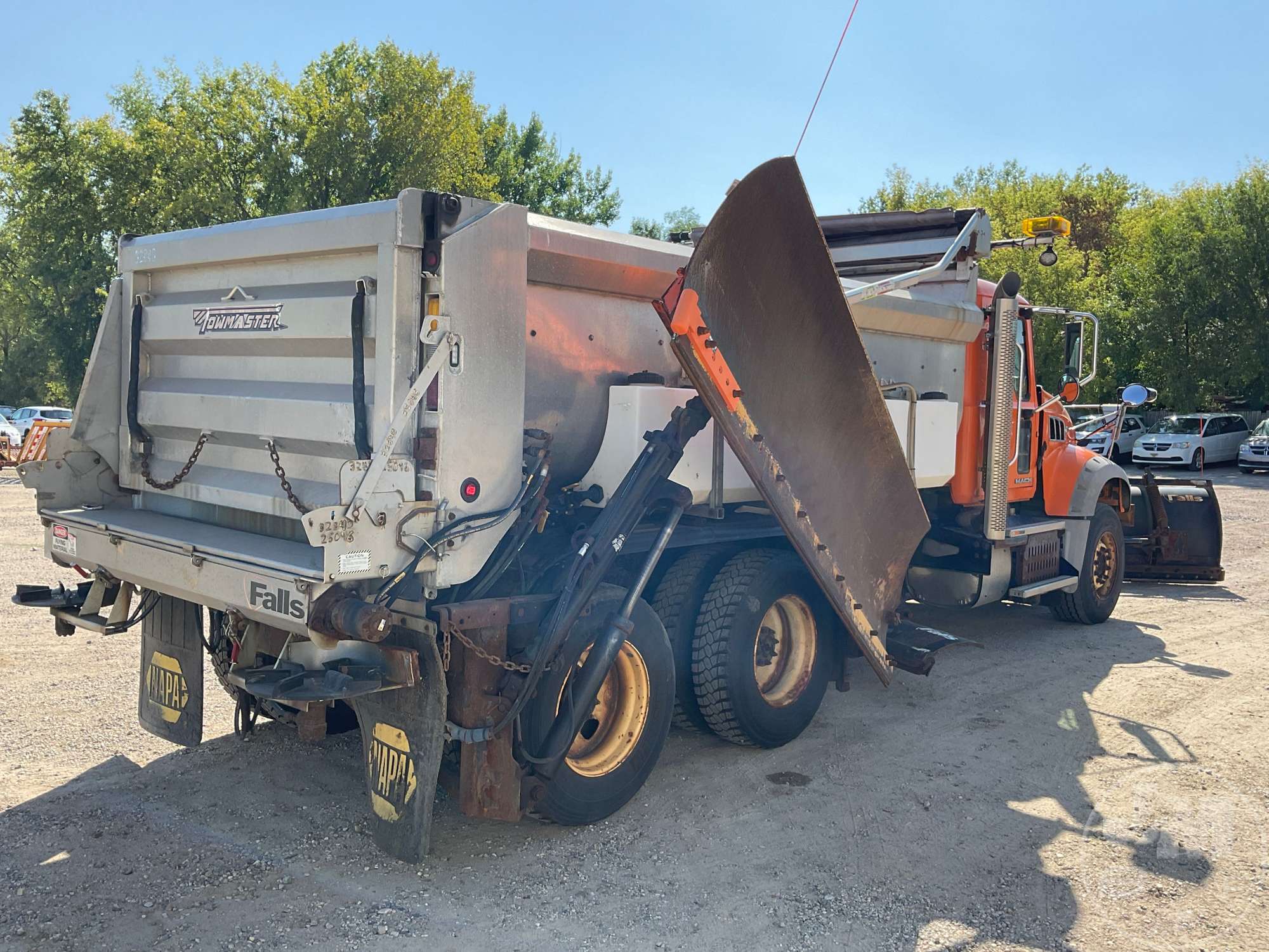 2014 Mack GU GRANITE
