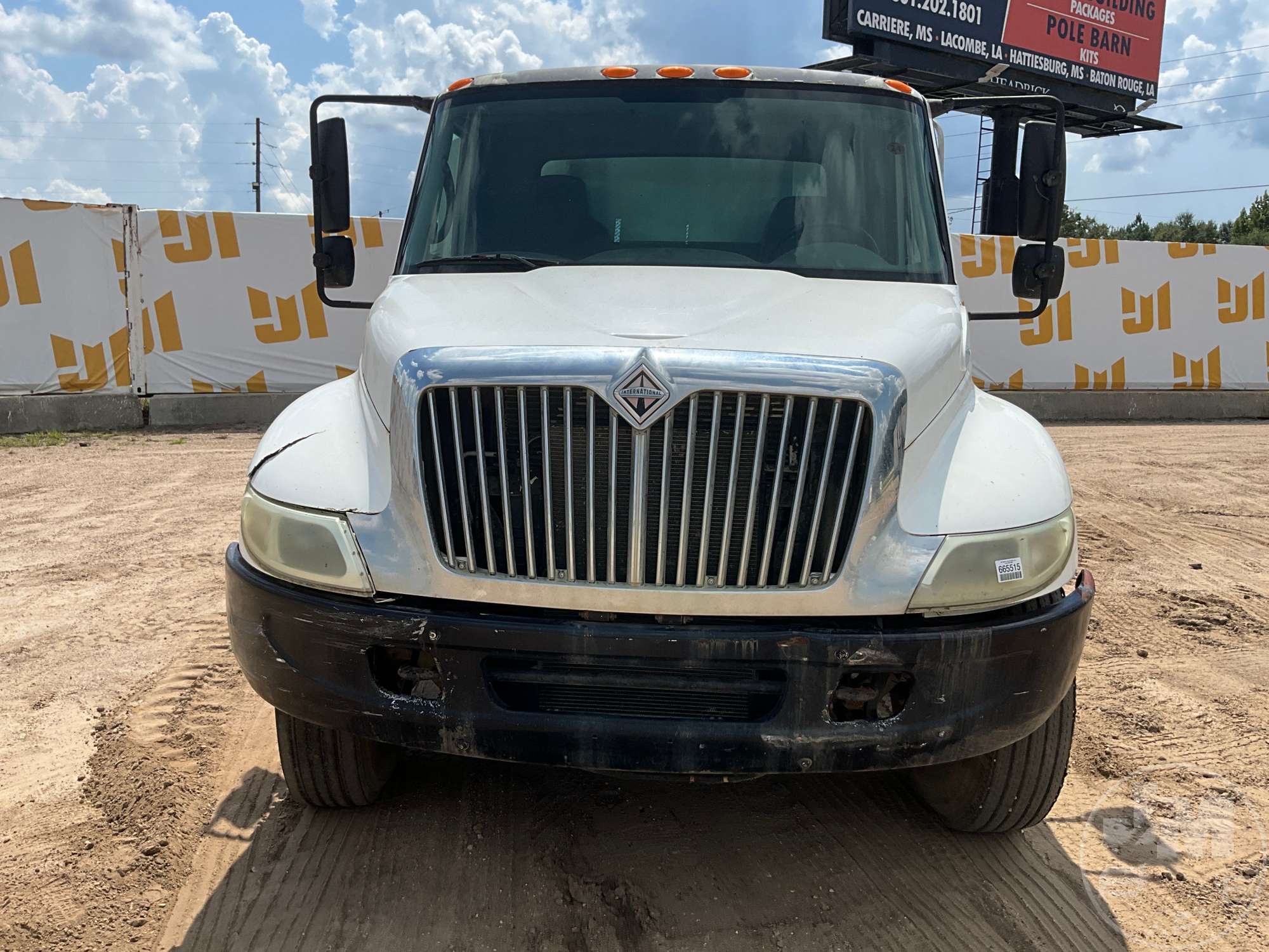 2004 International MA035