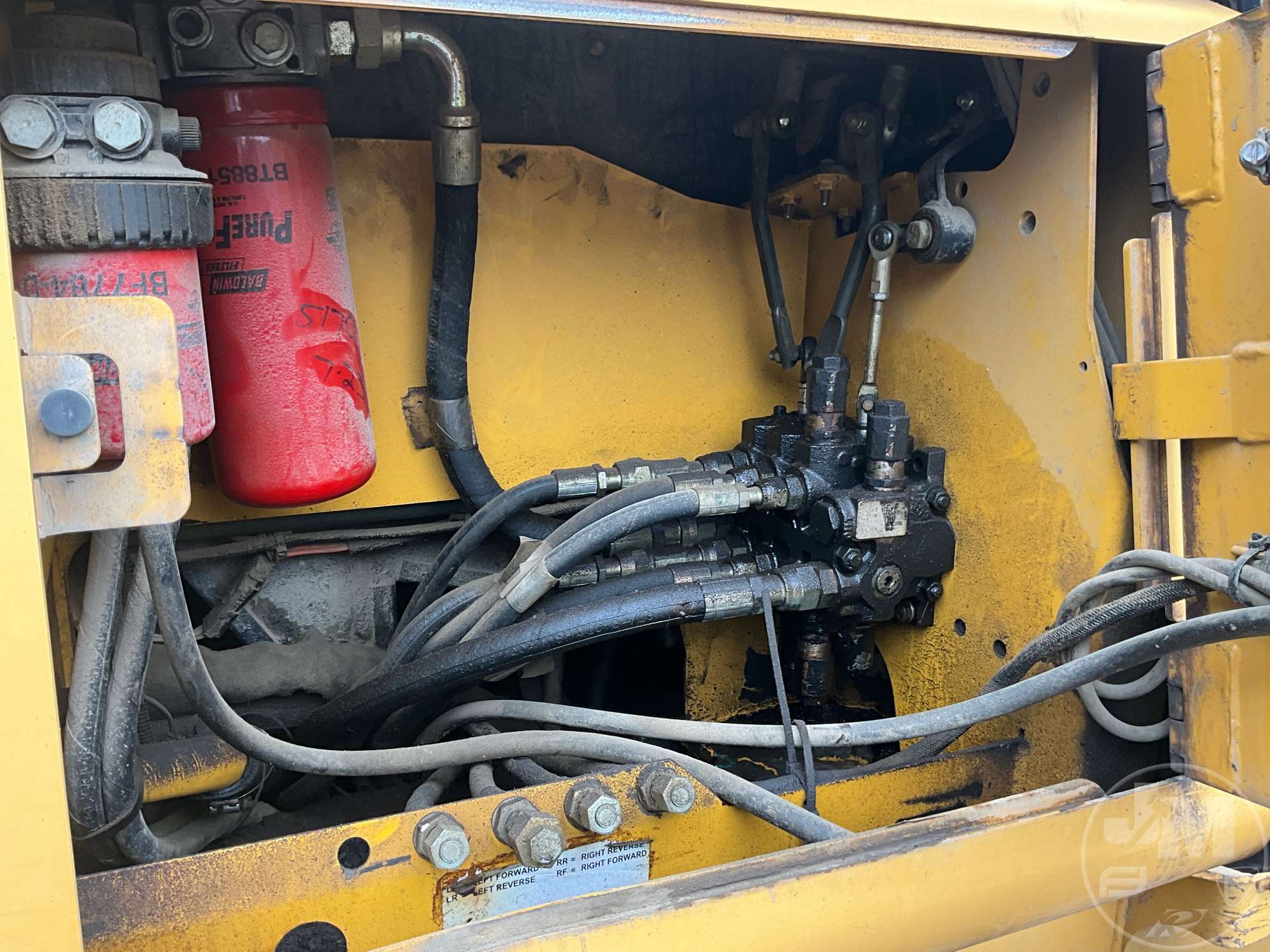 2005 John Deere 450J LT