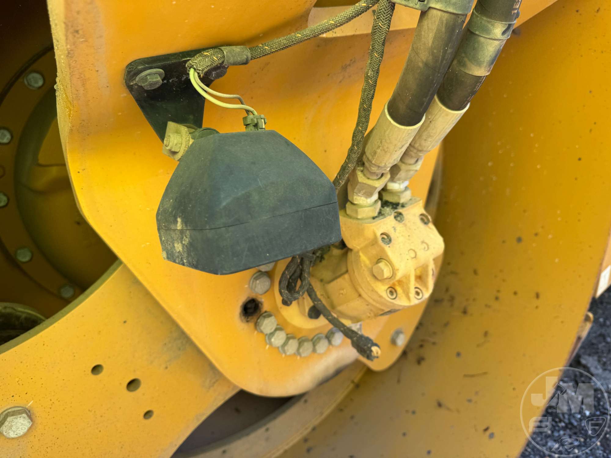 2016 Caterpillar CB54B
