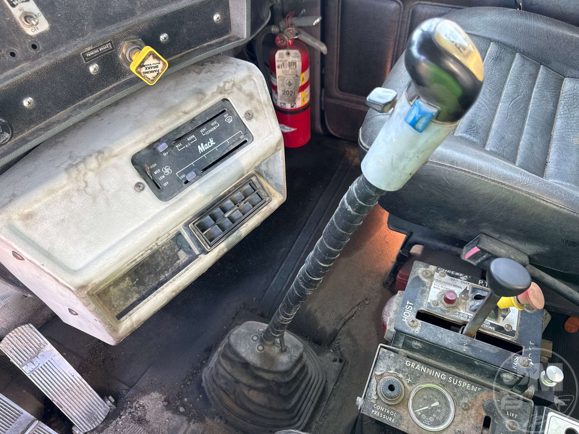 1996 Mack RD688S