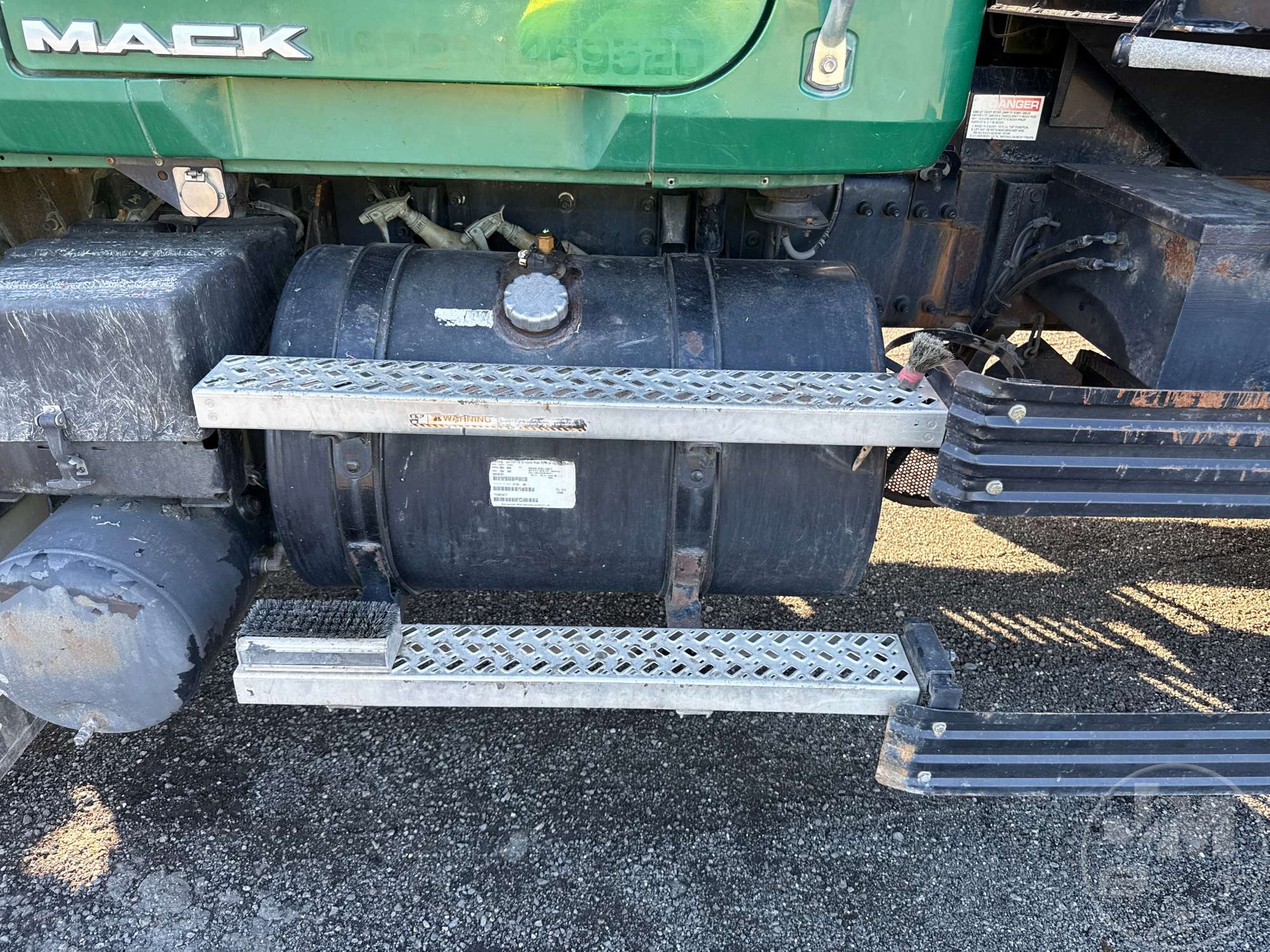 2011 Mack GU GRANITE