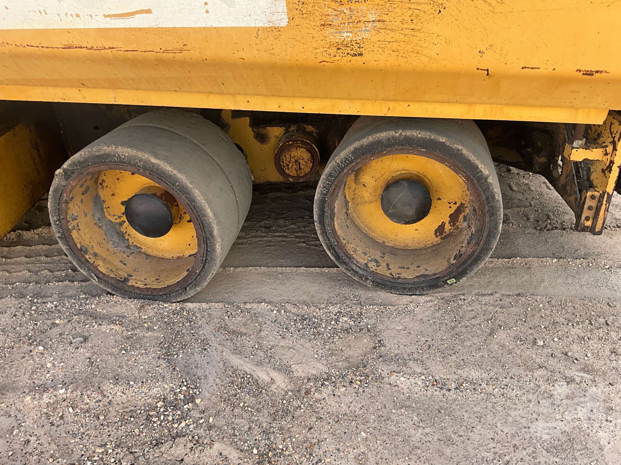 2008 Caterpillar AP1000D