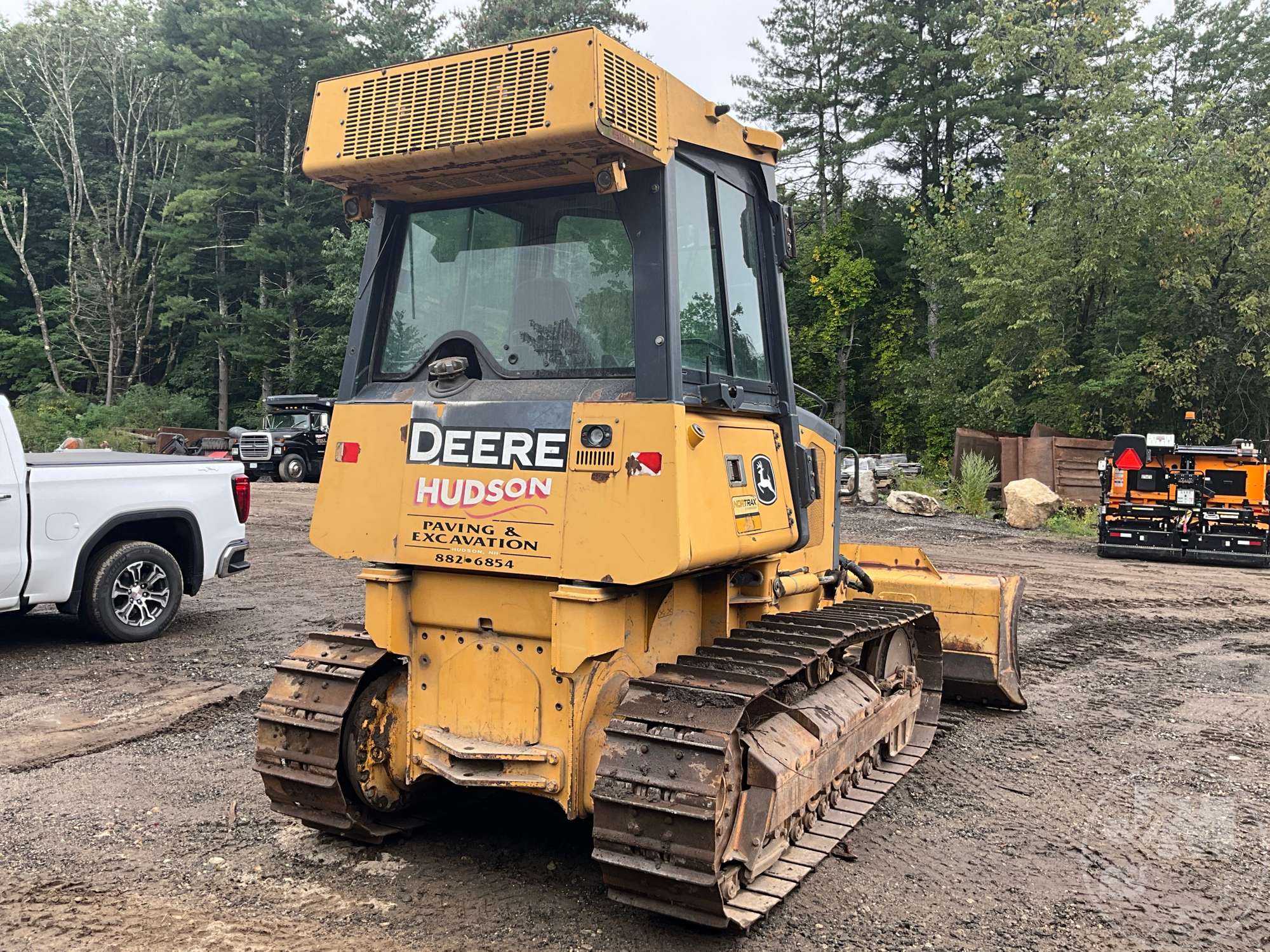 2005 John Deere 450J LT