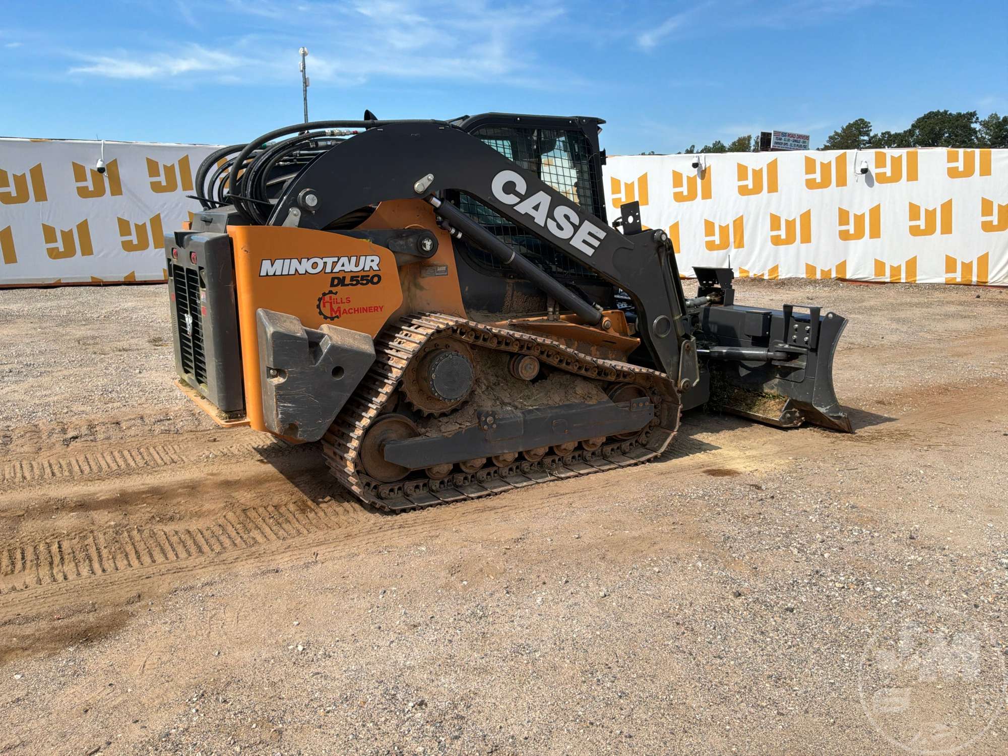 2023 Case DL550