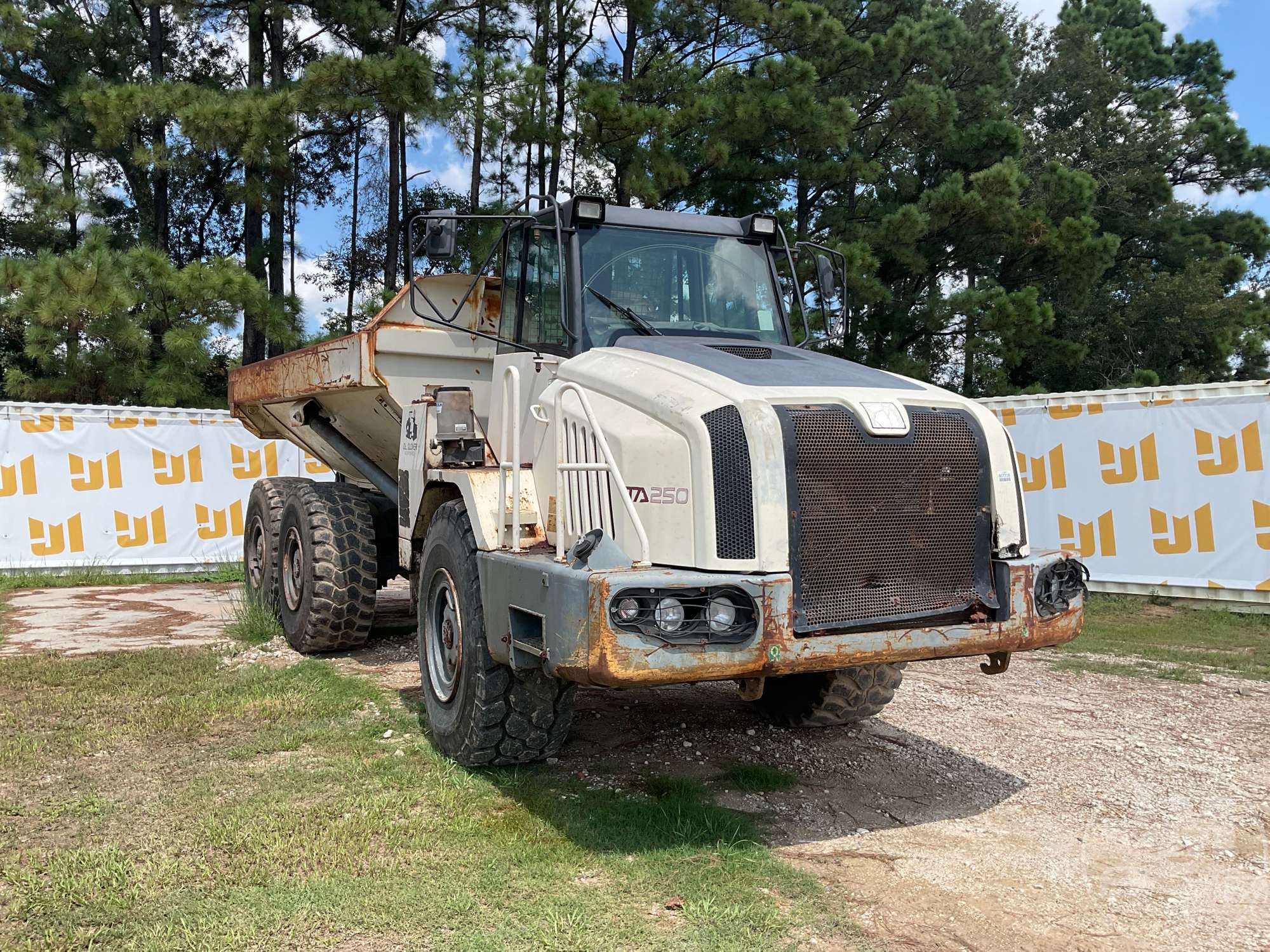 2011 Terex TA250