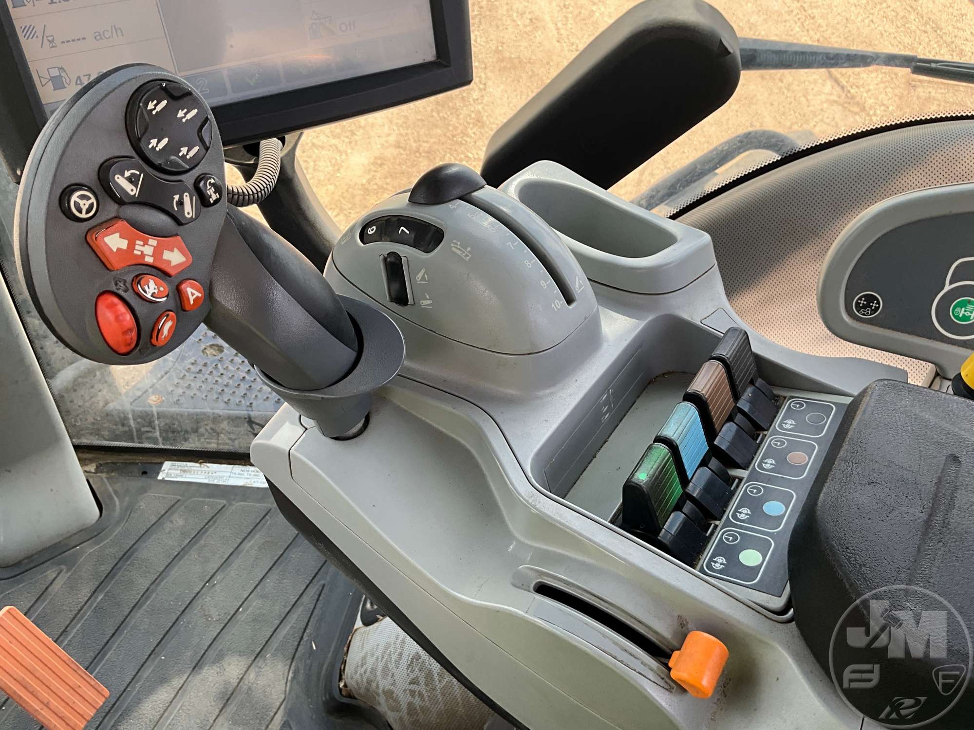 2019 New Holland T8.320