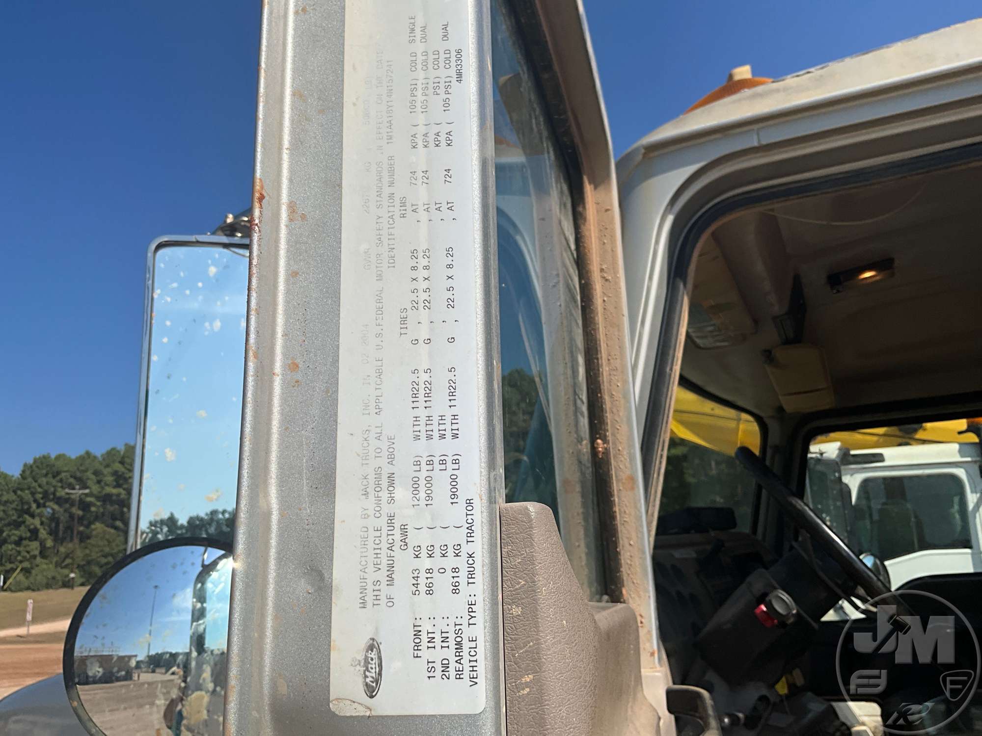 2004 Mack CH613