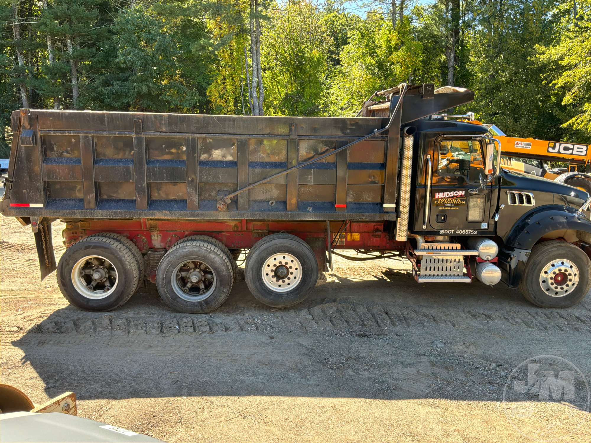 2009 Mack GU713