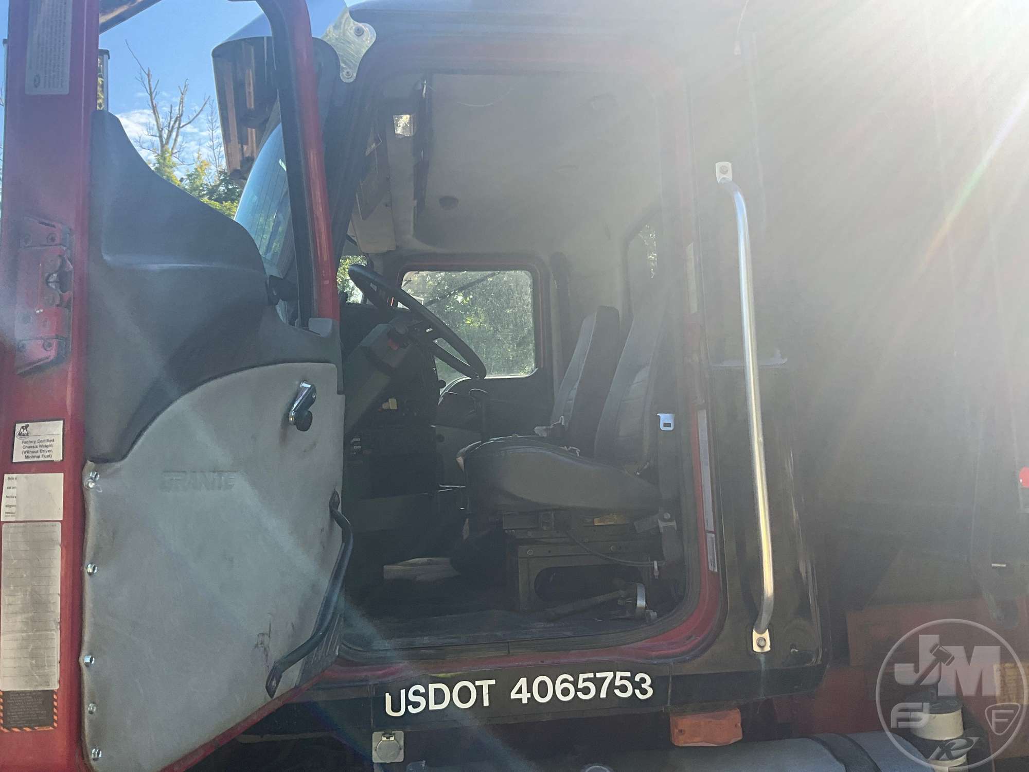 2009 Mack GU713