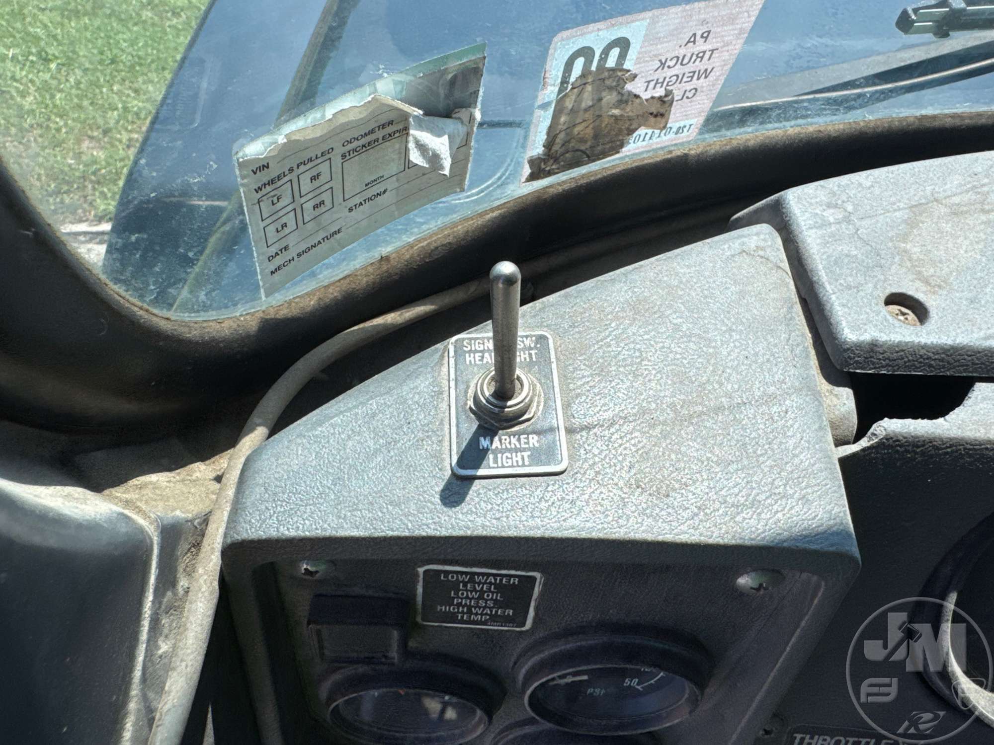 1996 Mack RD688S