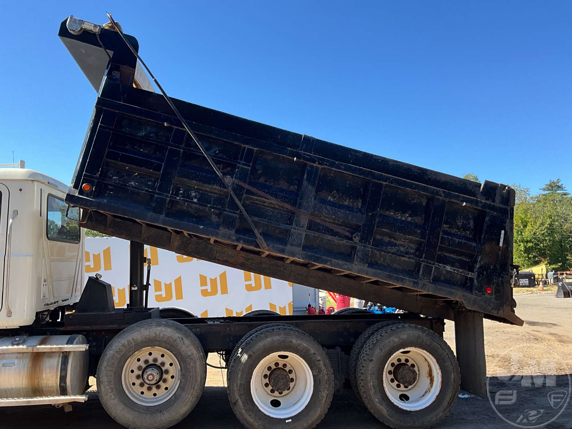 2012 Mack GU GRANITE