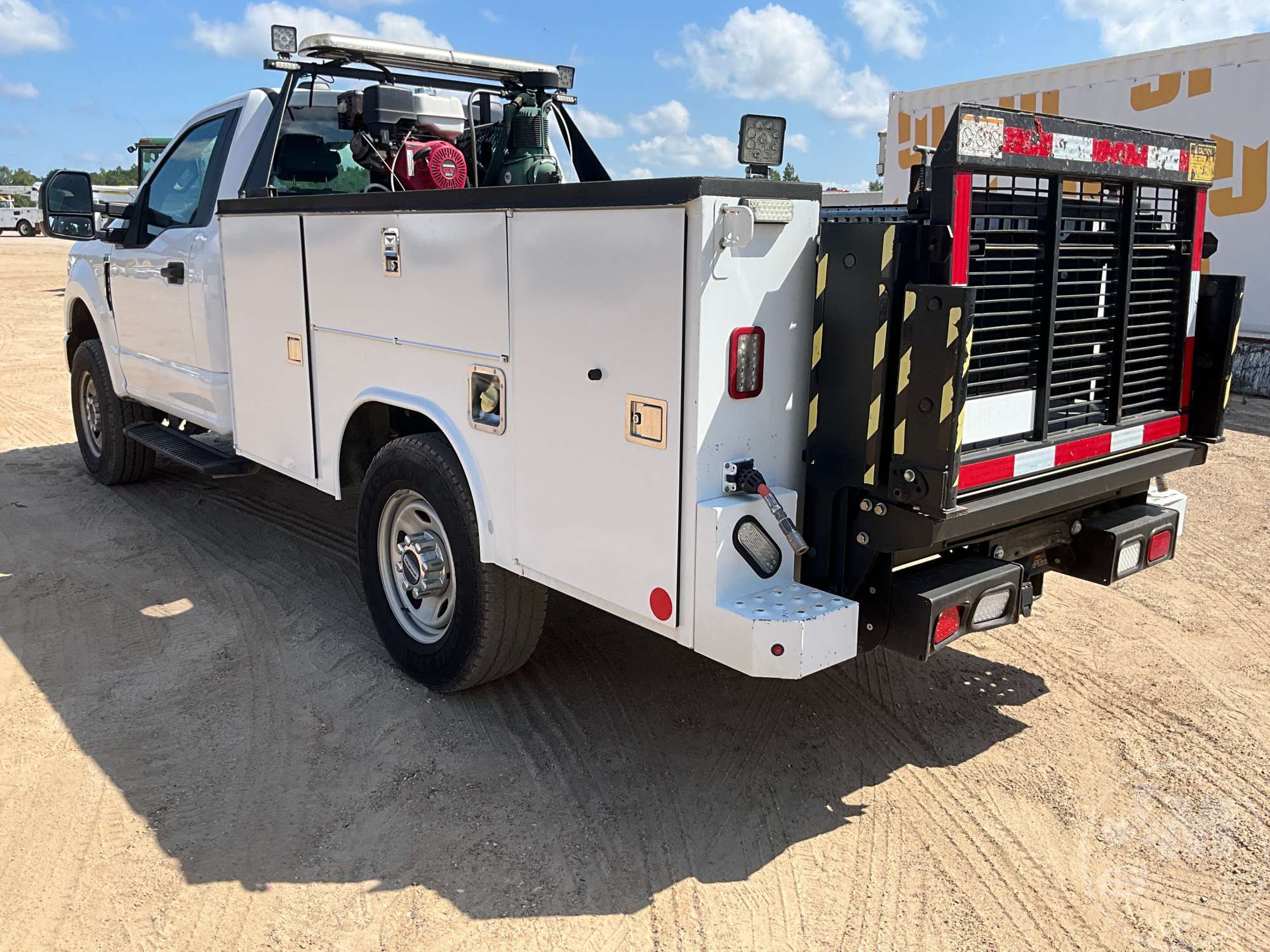 2022 Ford F-350 XL SD