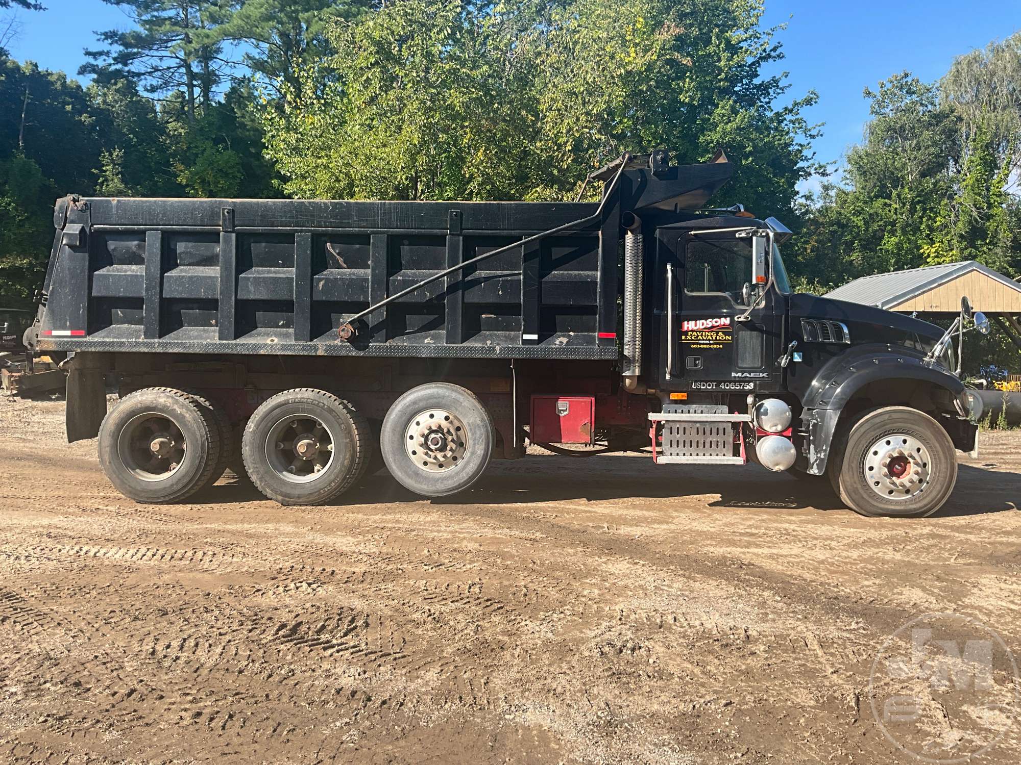 2009 Mack GU713