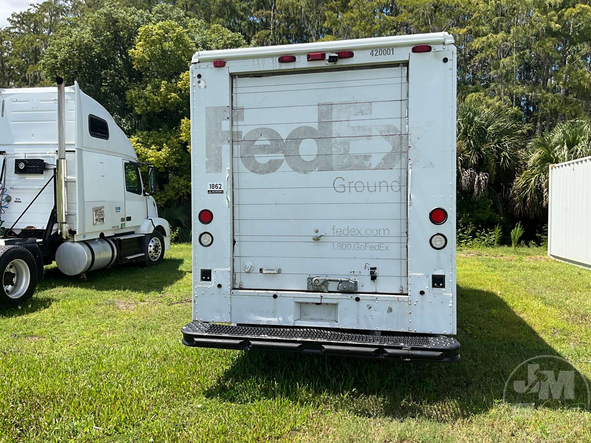 1998 Freightliner MT45 CHASSIS