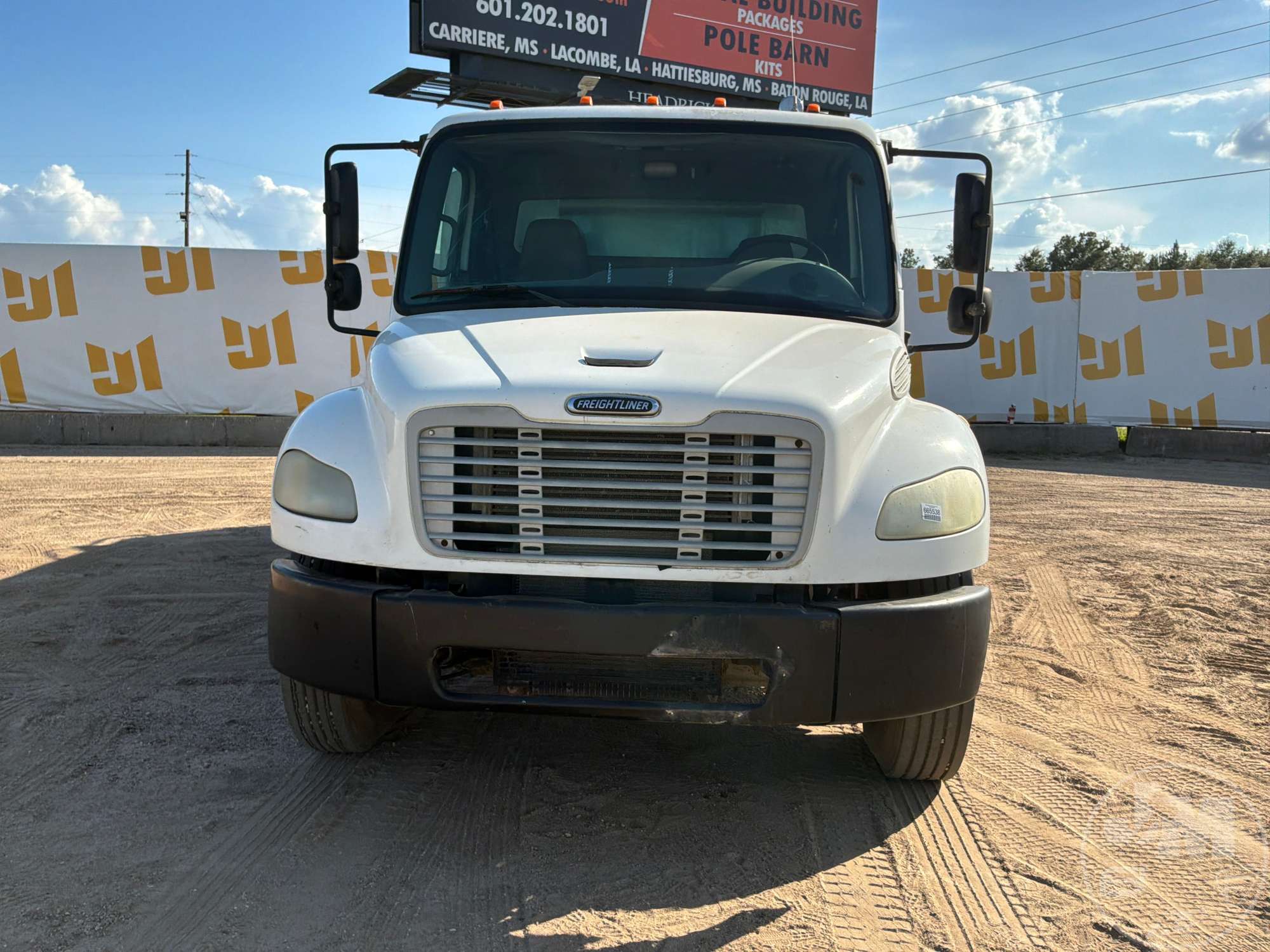 2006 Freightliner M2
