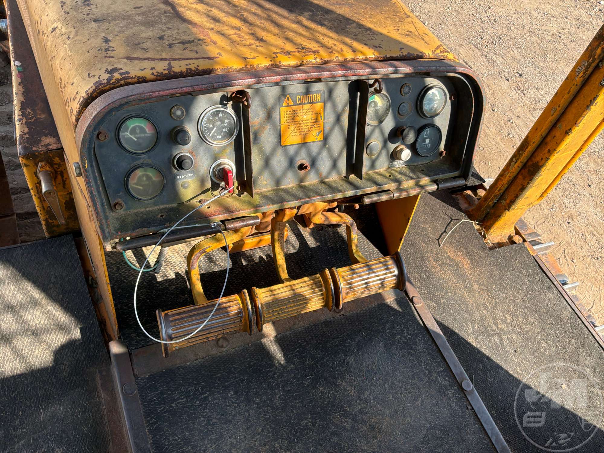 1988 John Deere 750 B