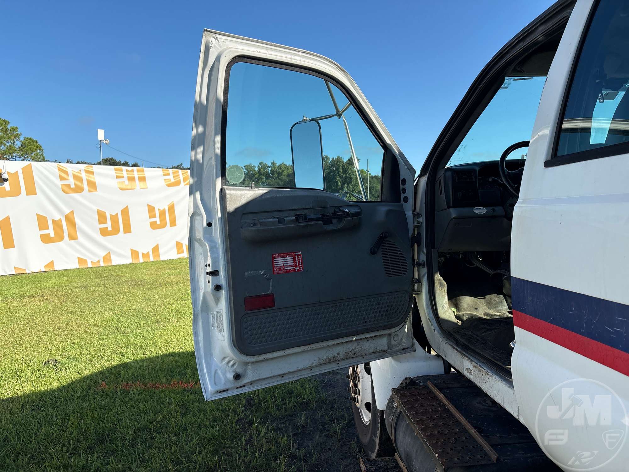 2009 Ford F-650XL SD CREW CAB