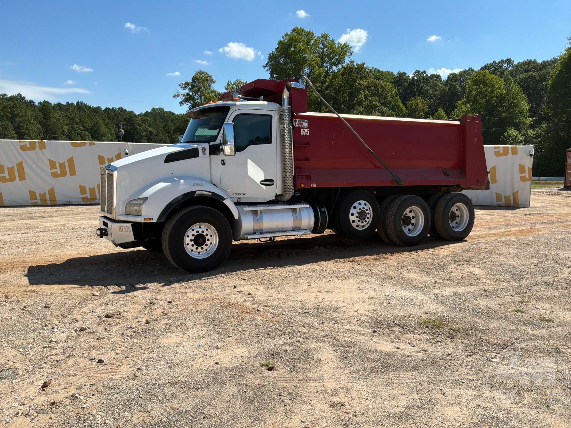 Photo of 2017 Kenworth T880