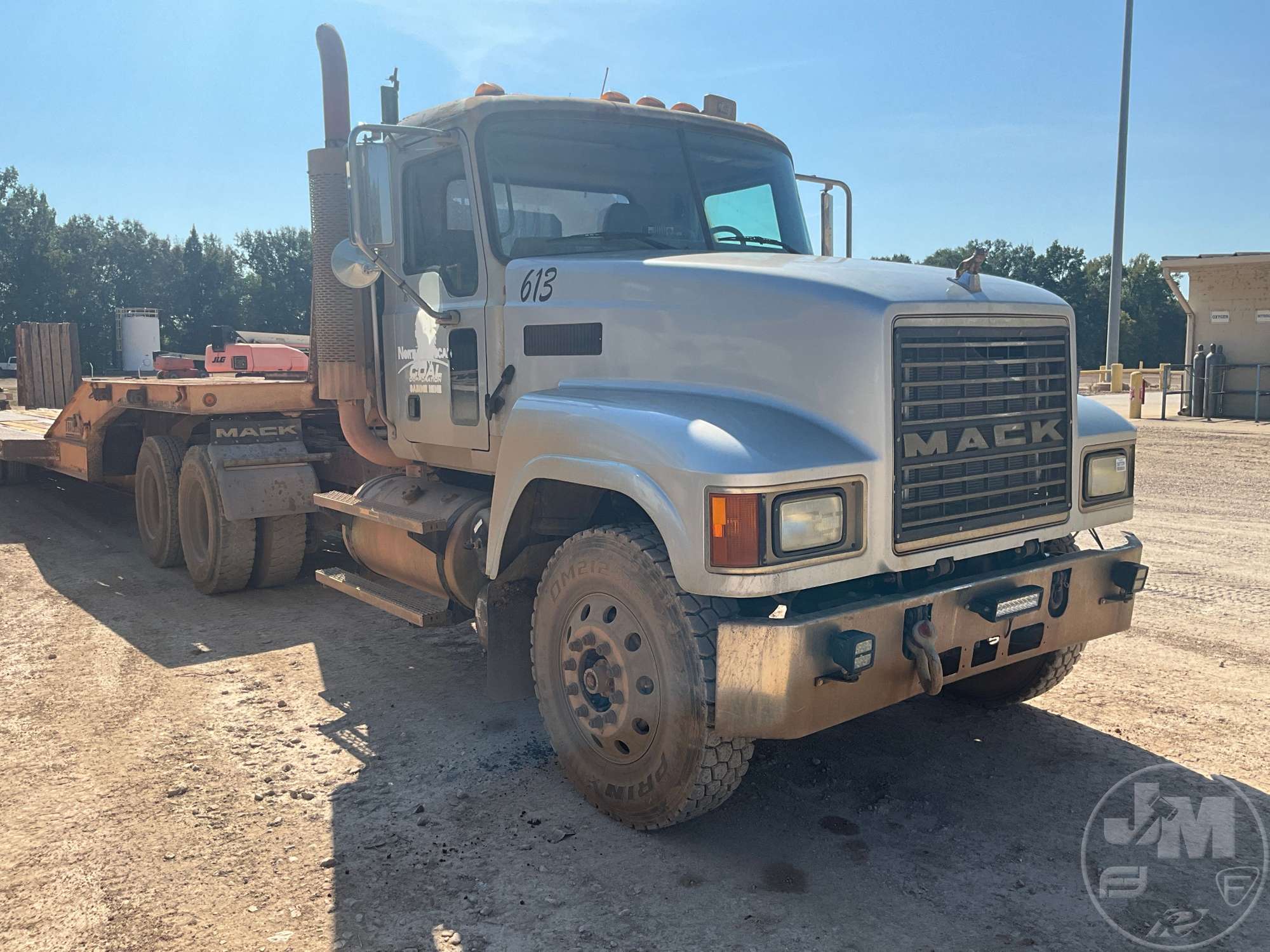 2004 Mack CH613