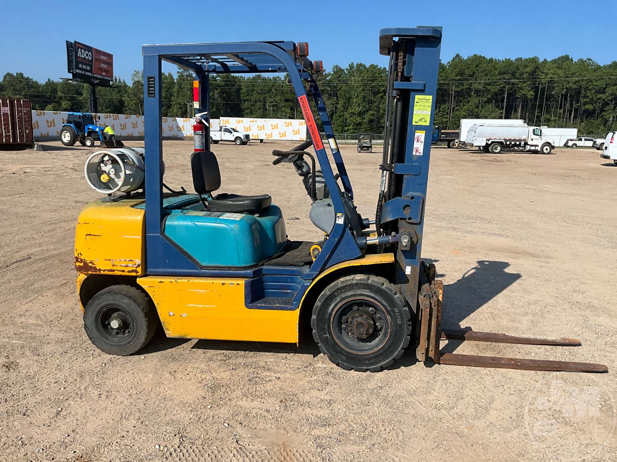 0 Komatsu FG25T-12