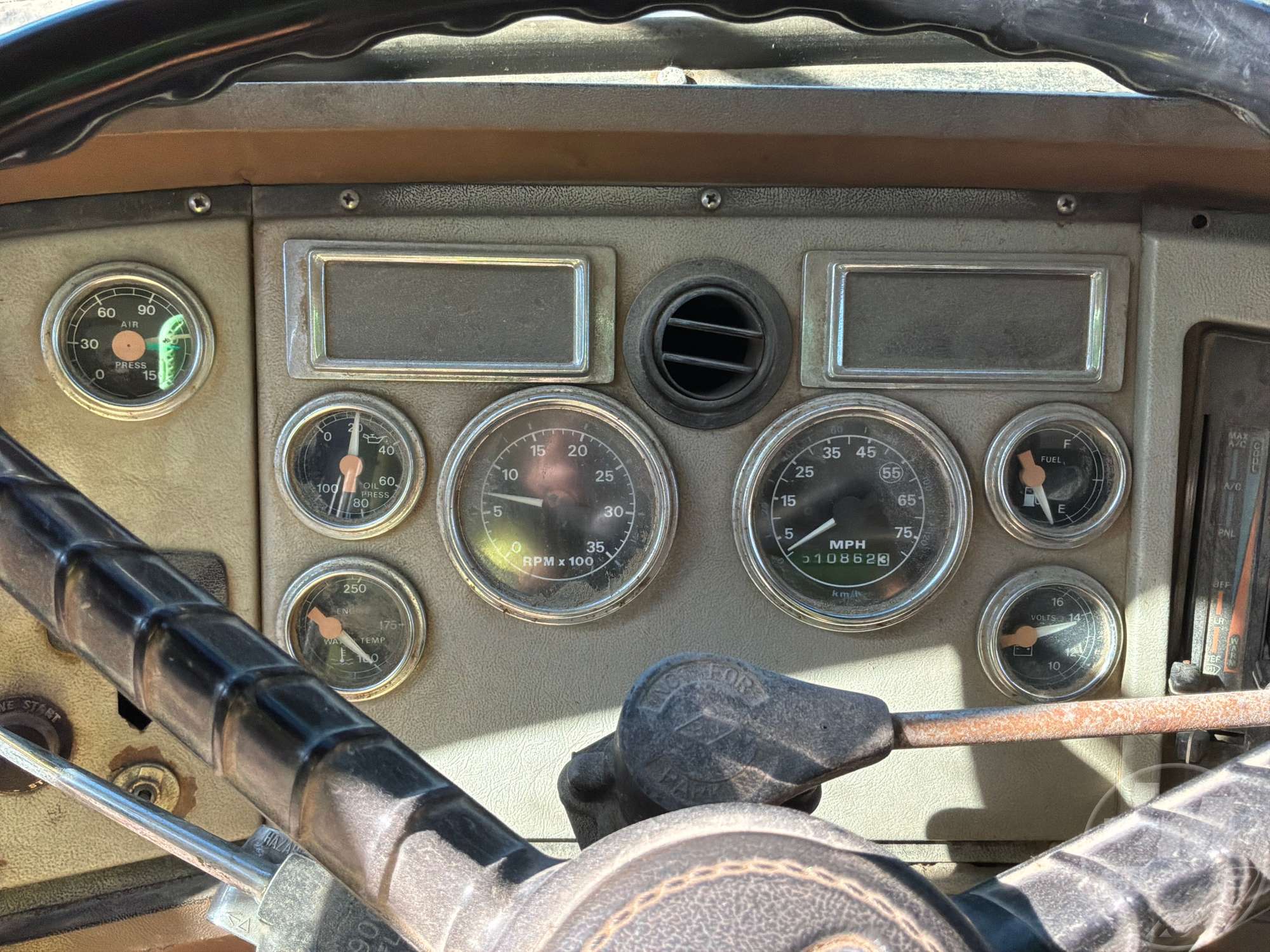 1993 Ford L9000