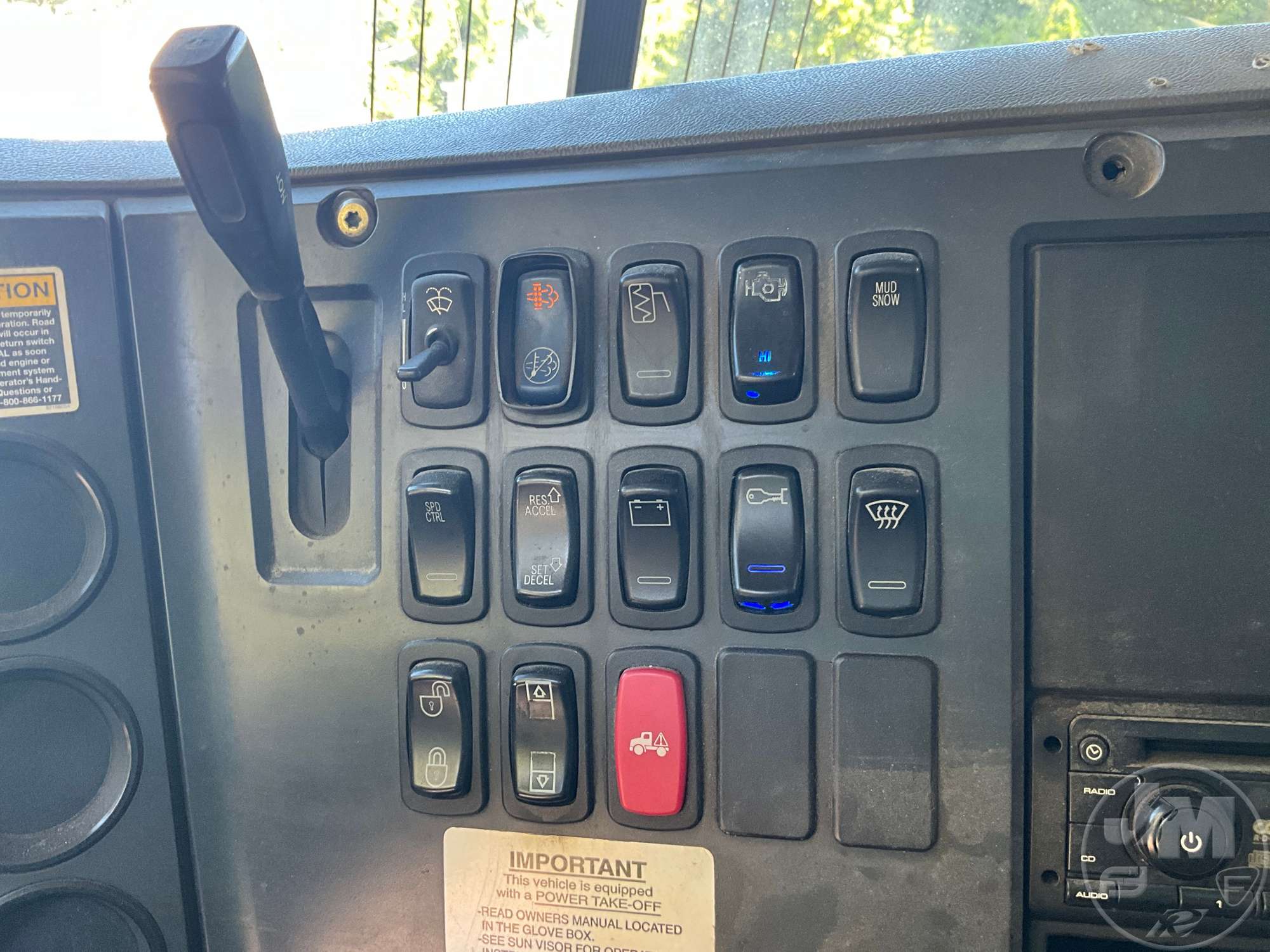 2009 Mack GU713