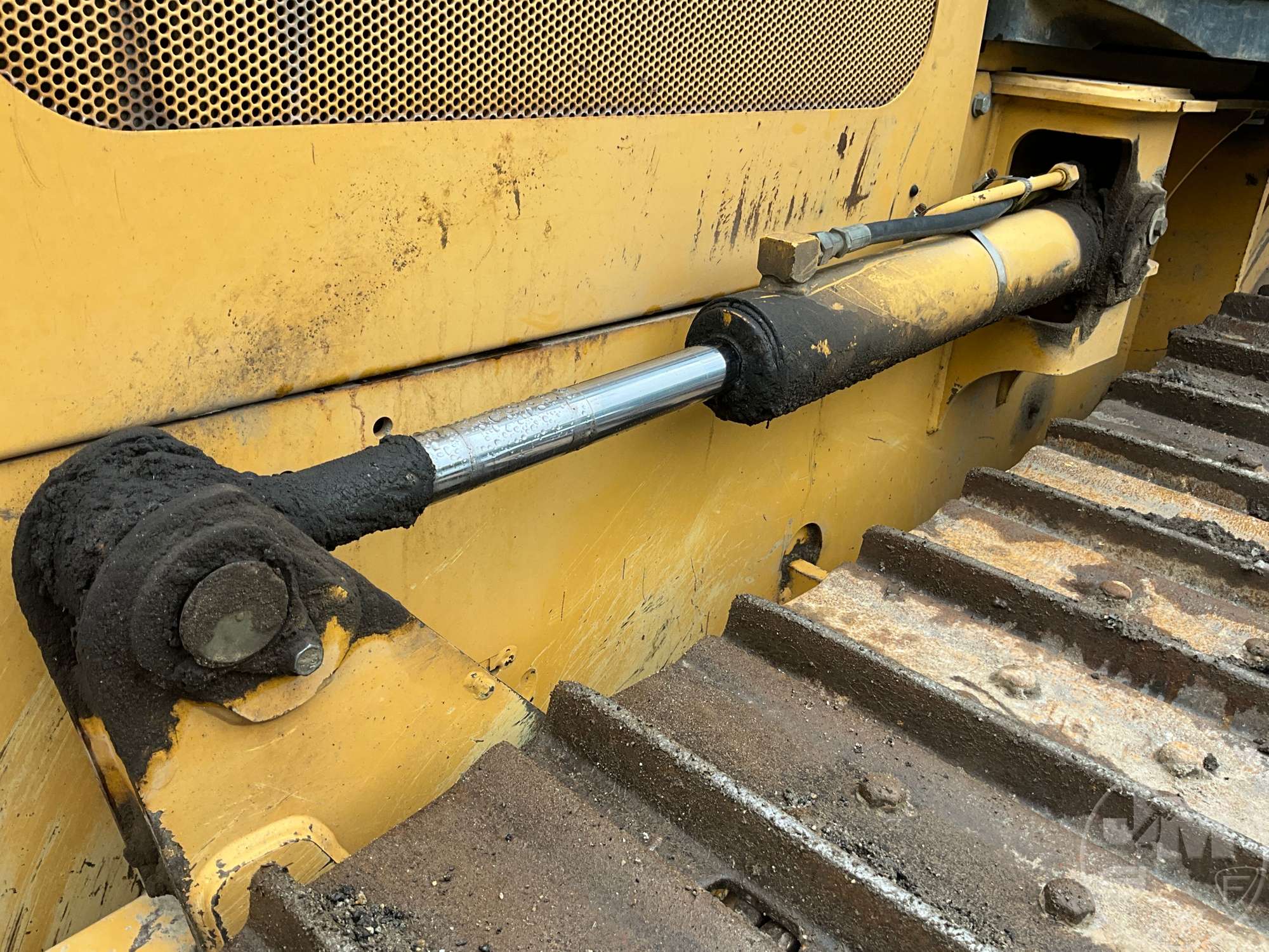 2005 John Deere 450J LT