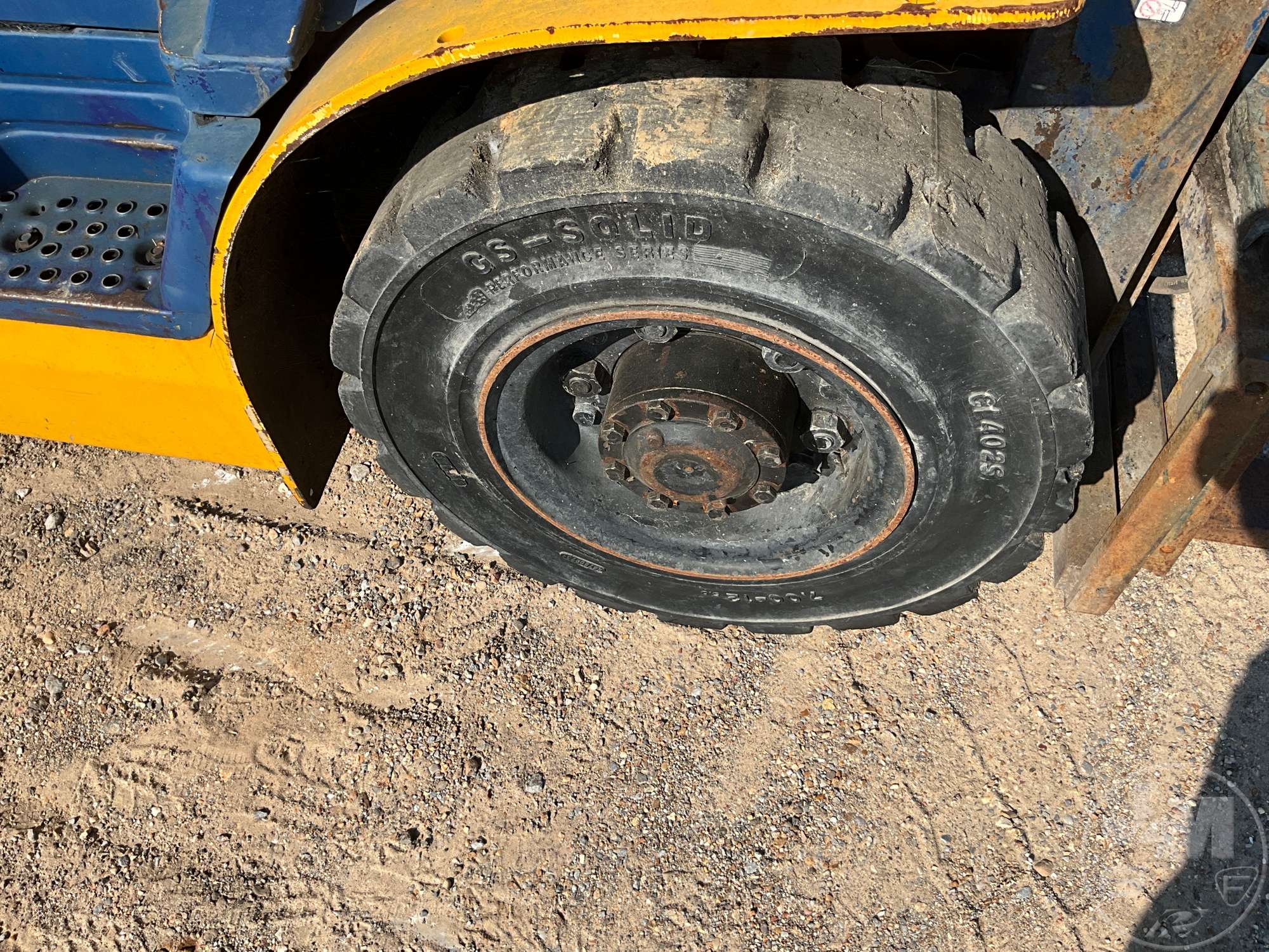 0 Komatsu FG25T-12