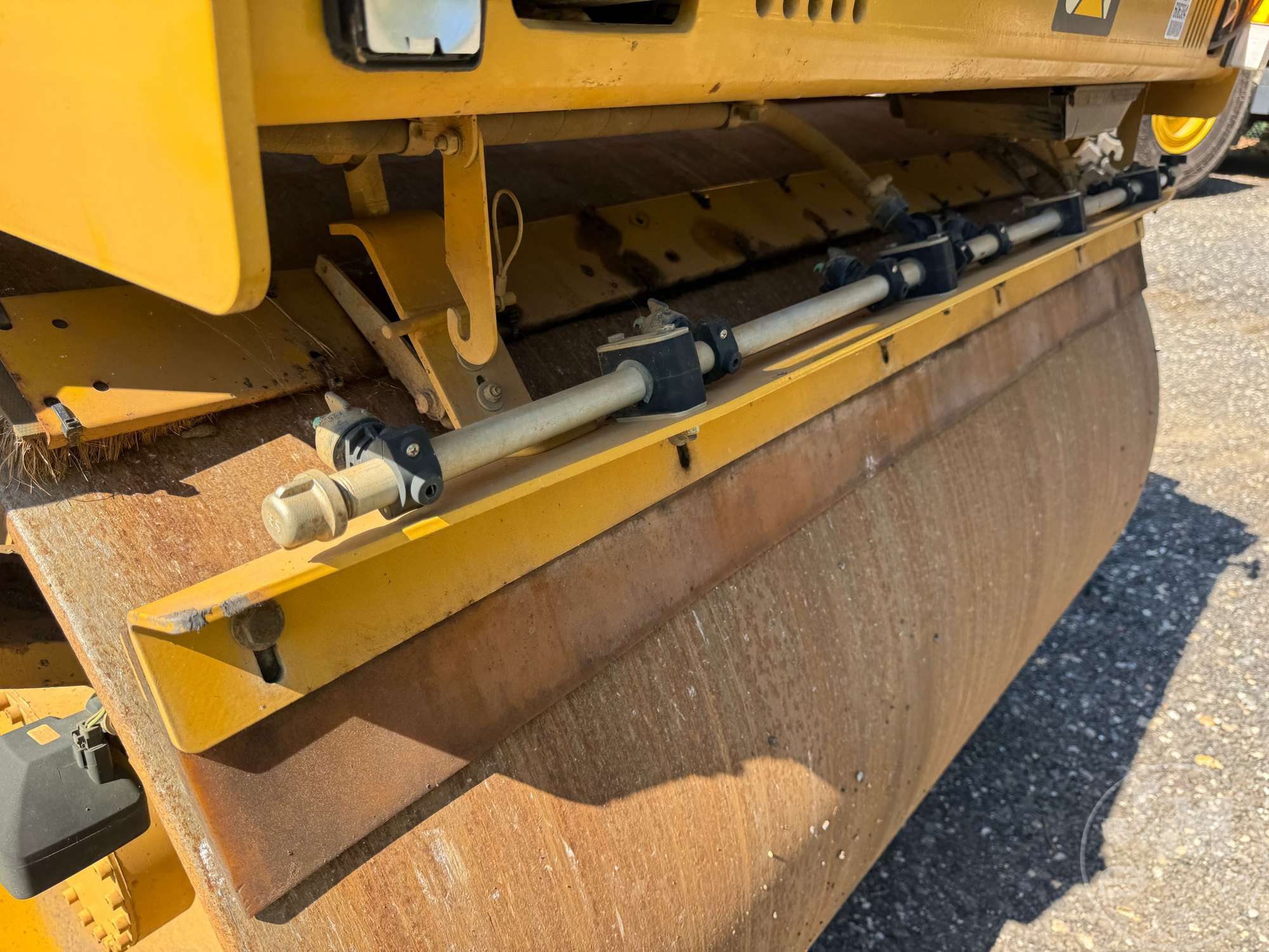 2016 Caterpillar CB54B