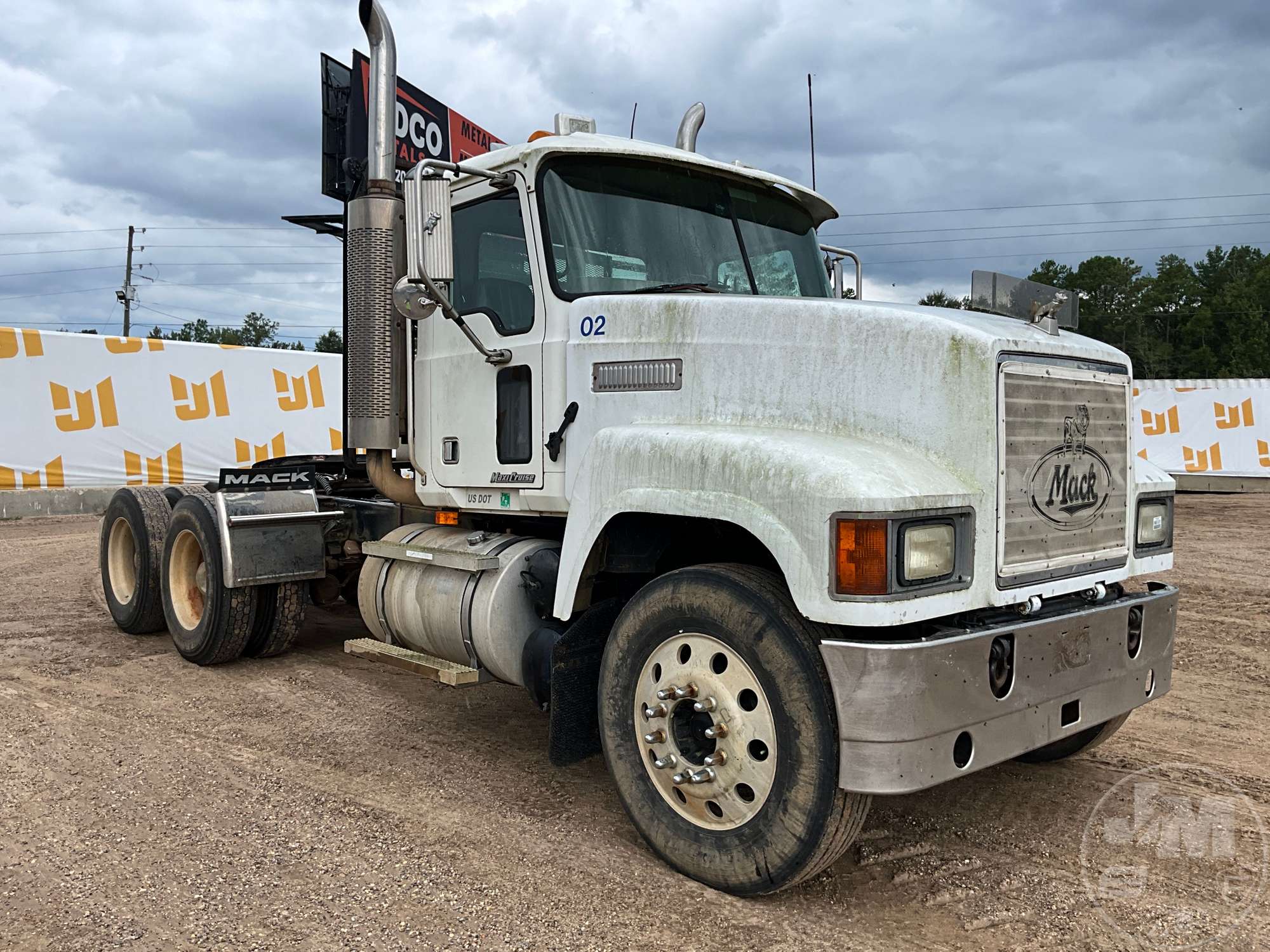 2005 Mack 613