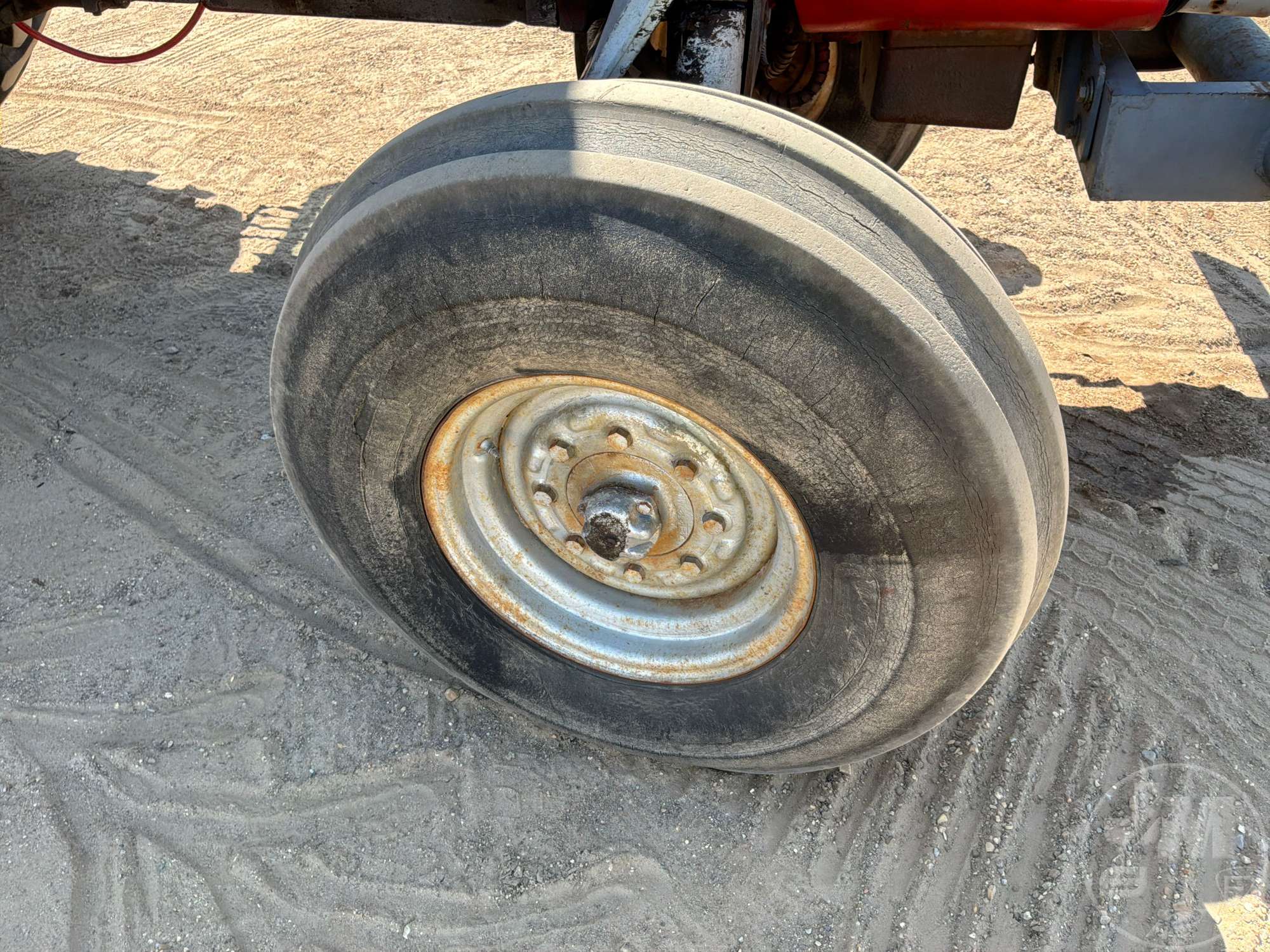1981 Massey Ferguson 2675