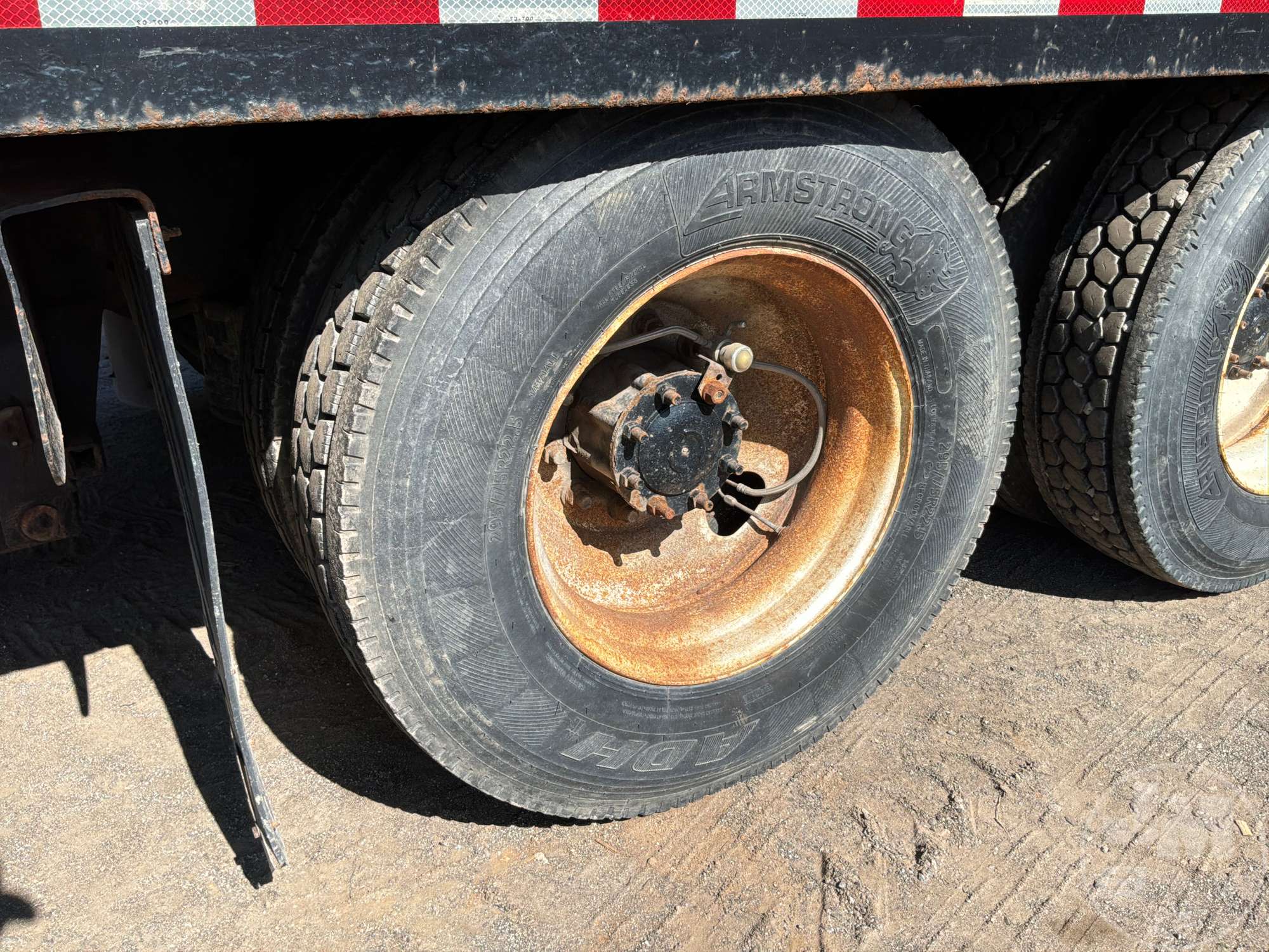 2005 Freightliner M2
