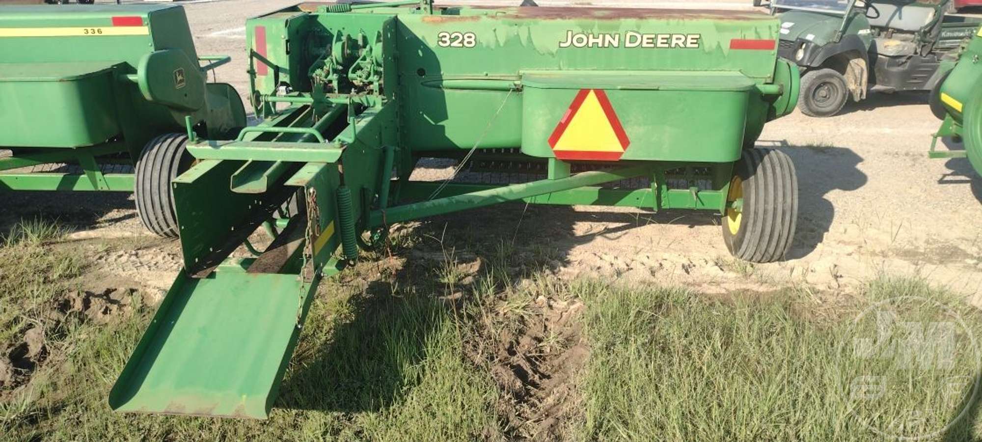 0 John Deere 328