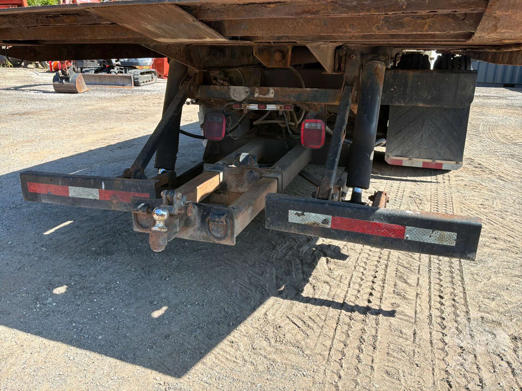 2005 Freightliner M2