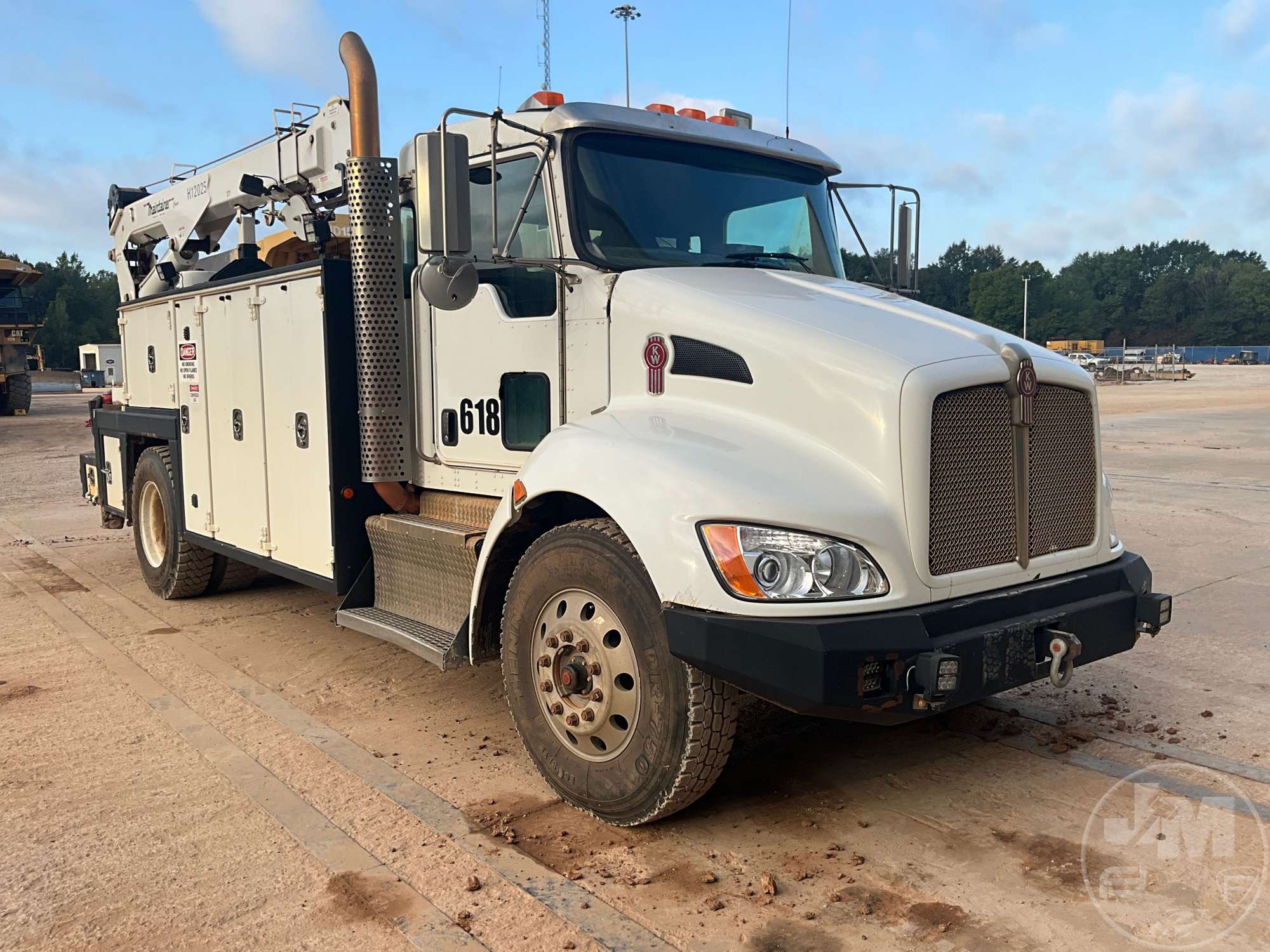 0 Kenworth T3 SERIES