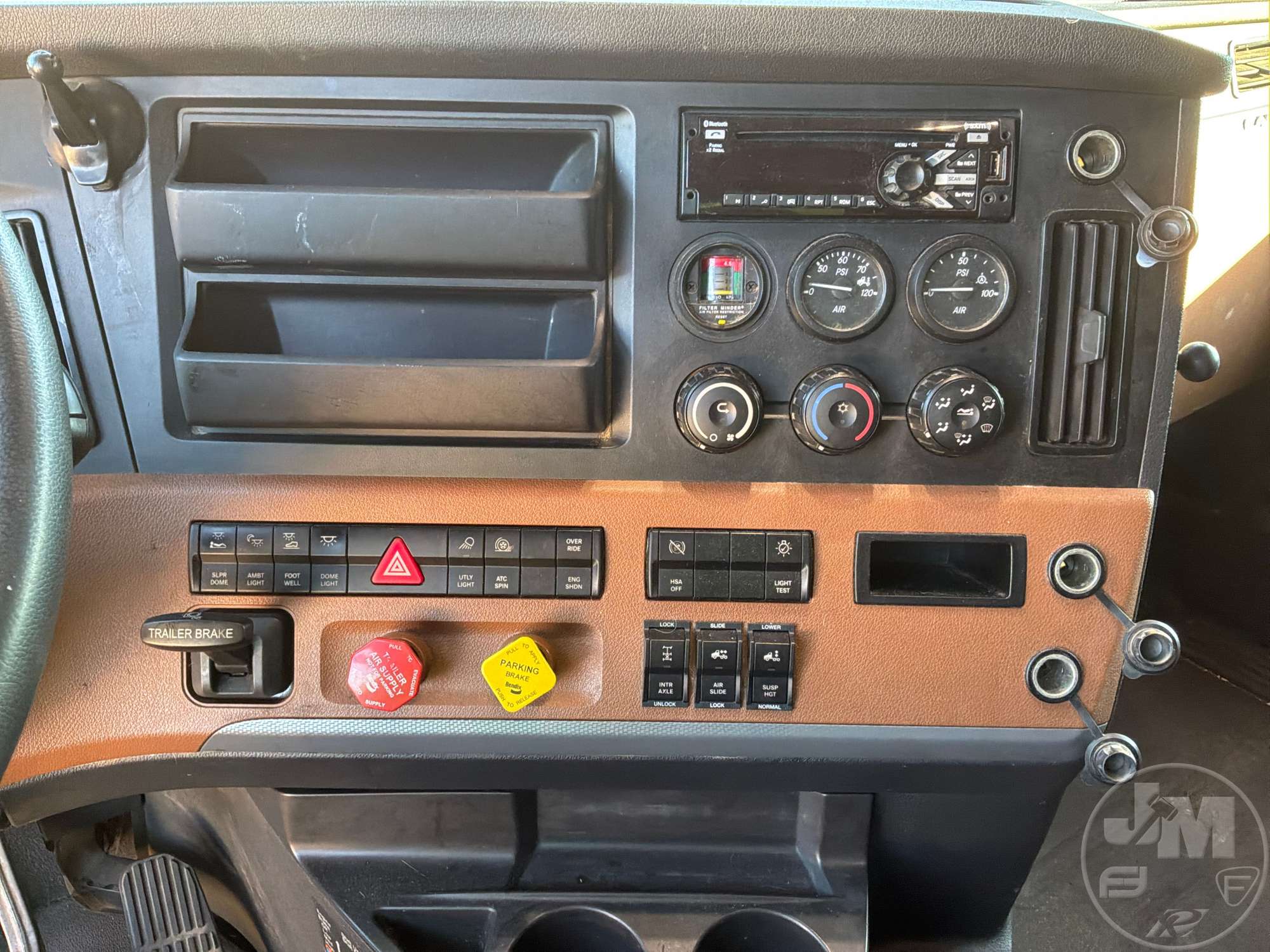 2020 Freightliner CASCADIA