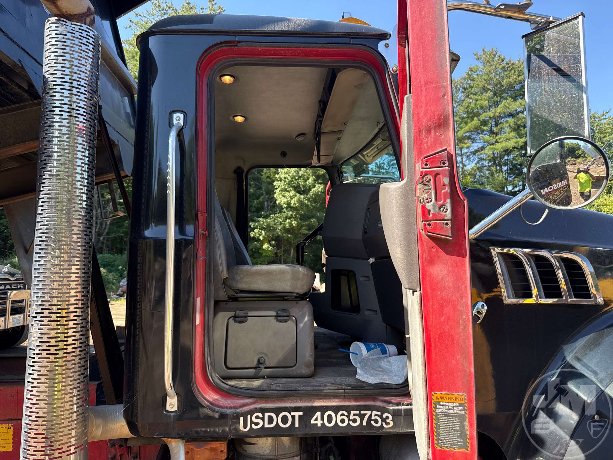 2009 Mack GU713
