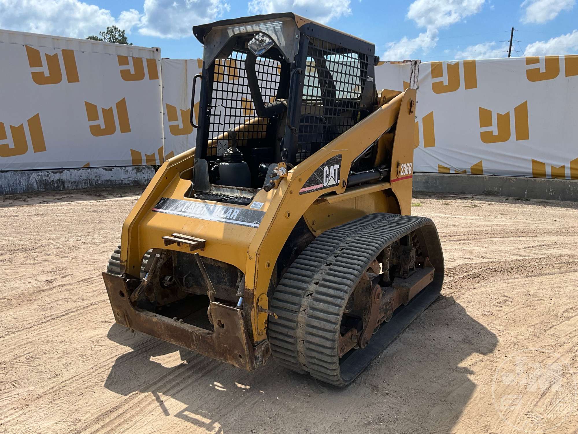Photo of 2000 Caterpillar 236B