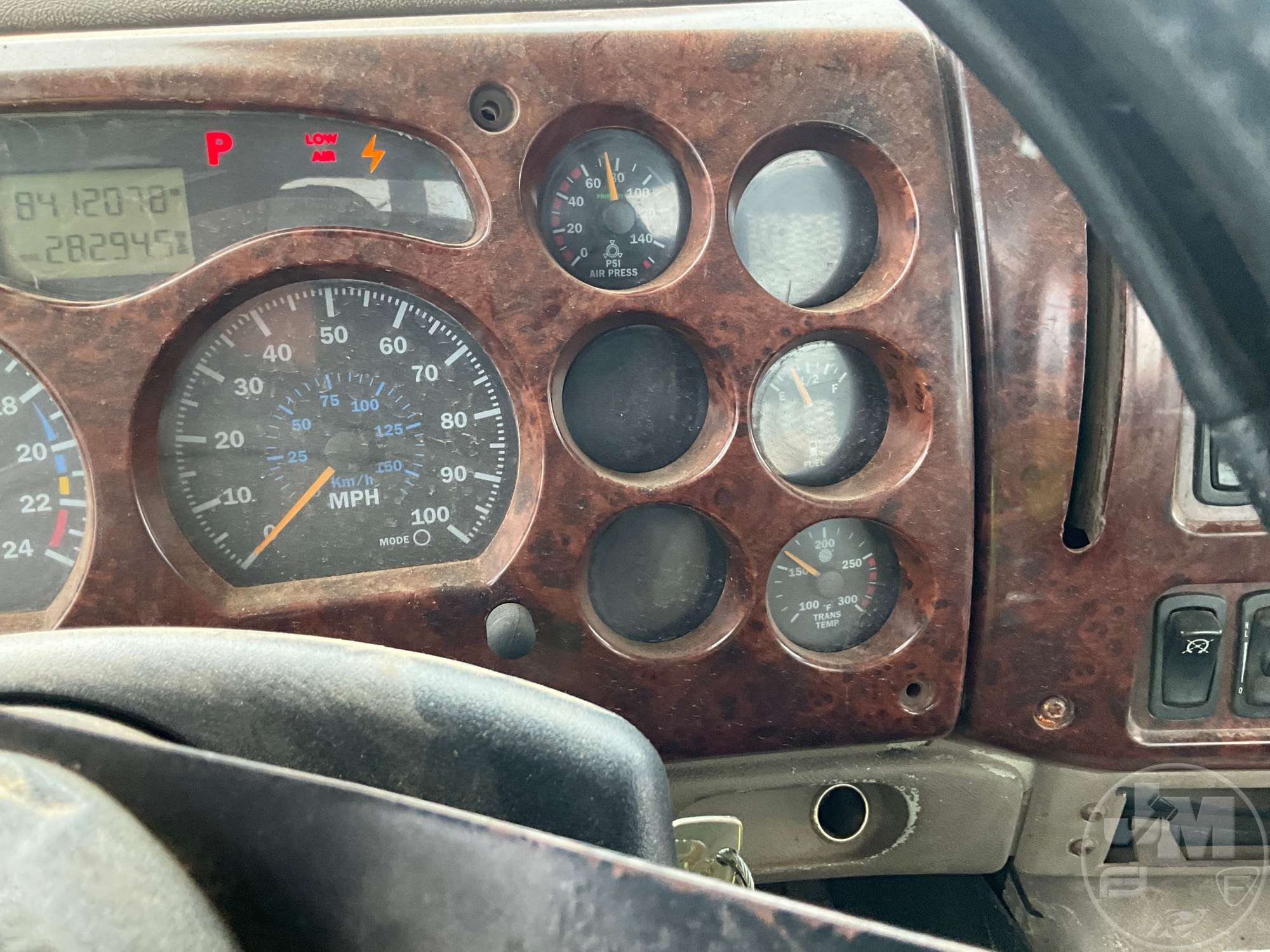 2005 Mack 613