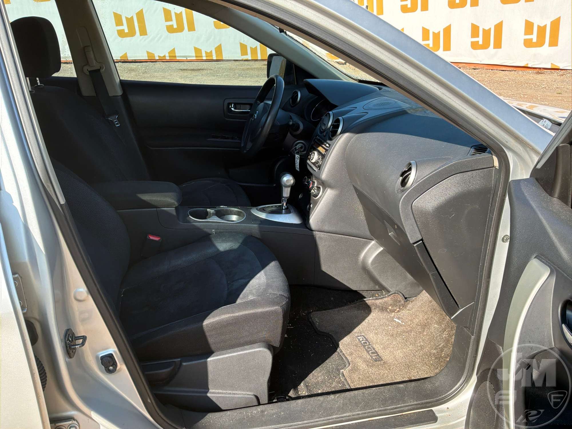 2014 Nissan ROGUE SELECT