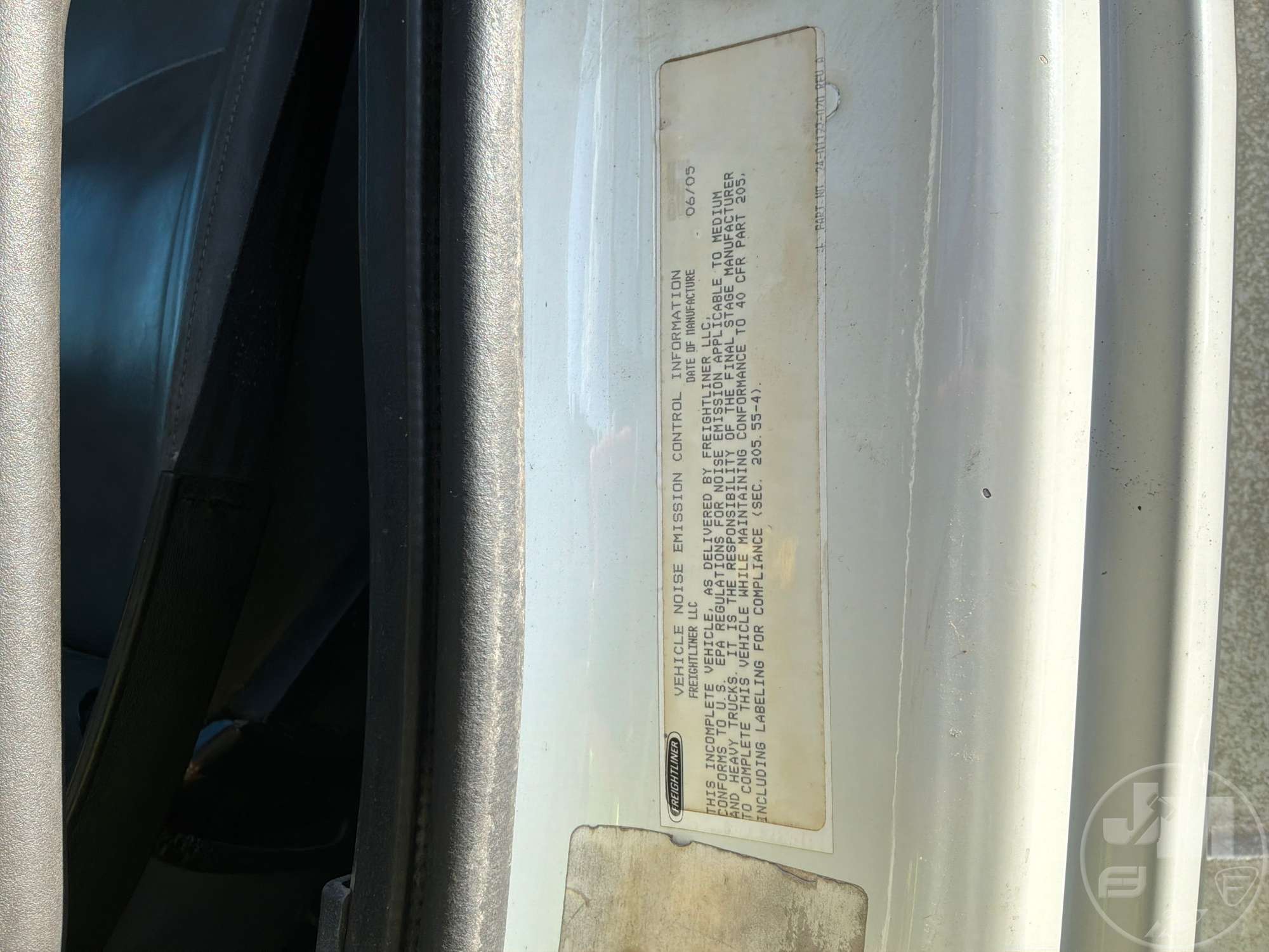 2006 Freightliner M2