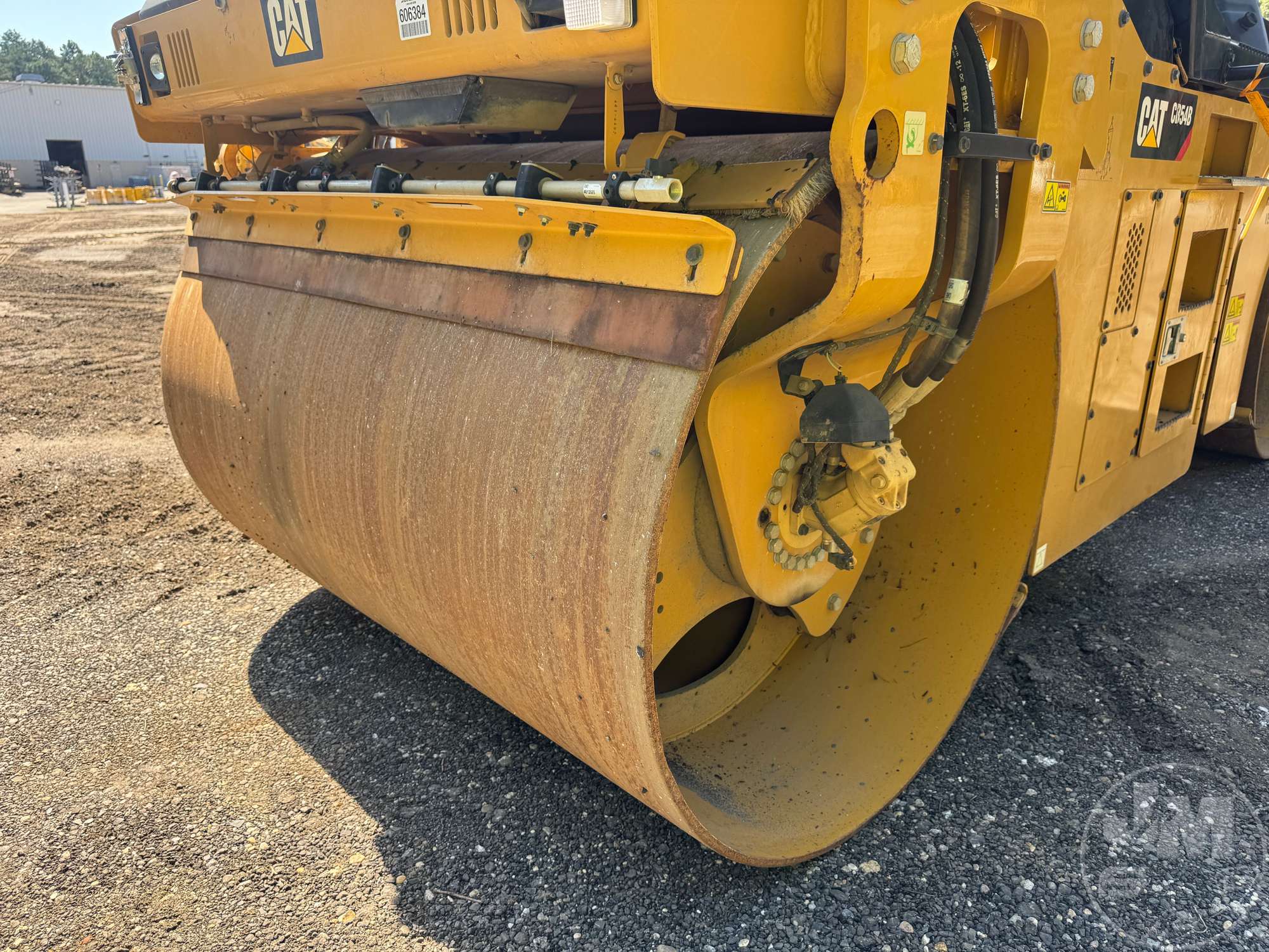 2016 Caterpillar CB54B