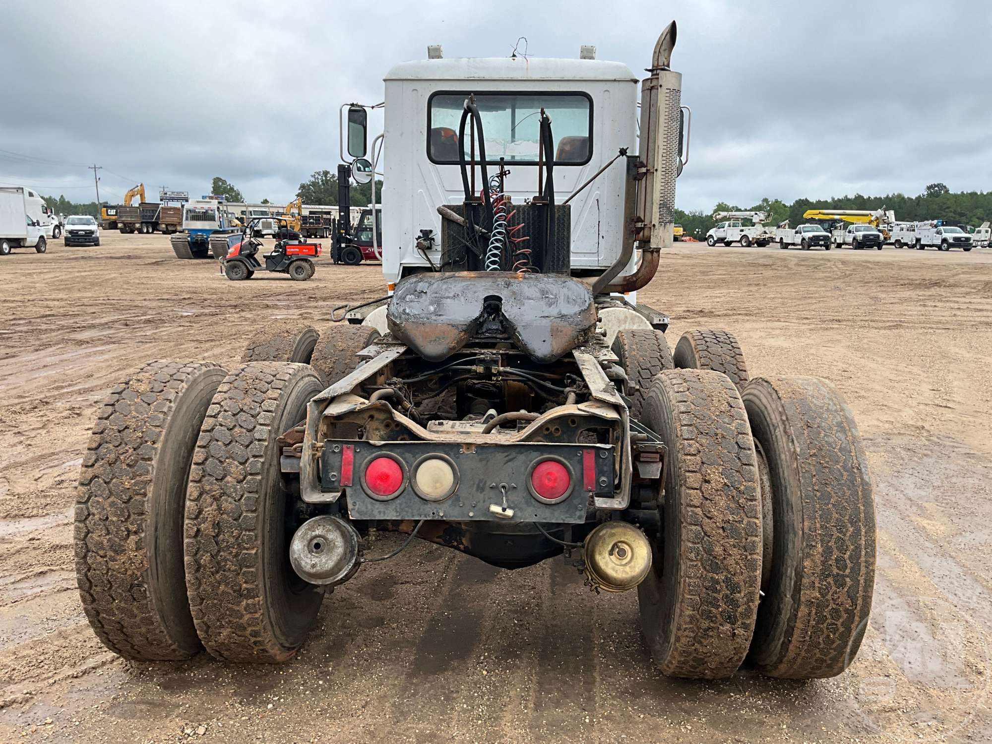 1997 Mack CH 613