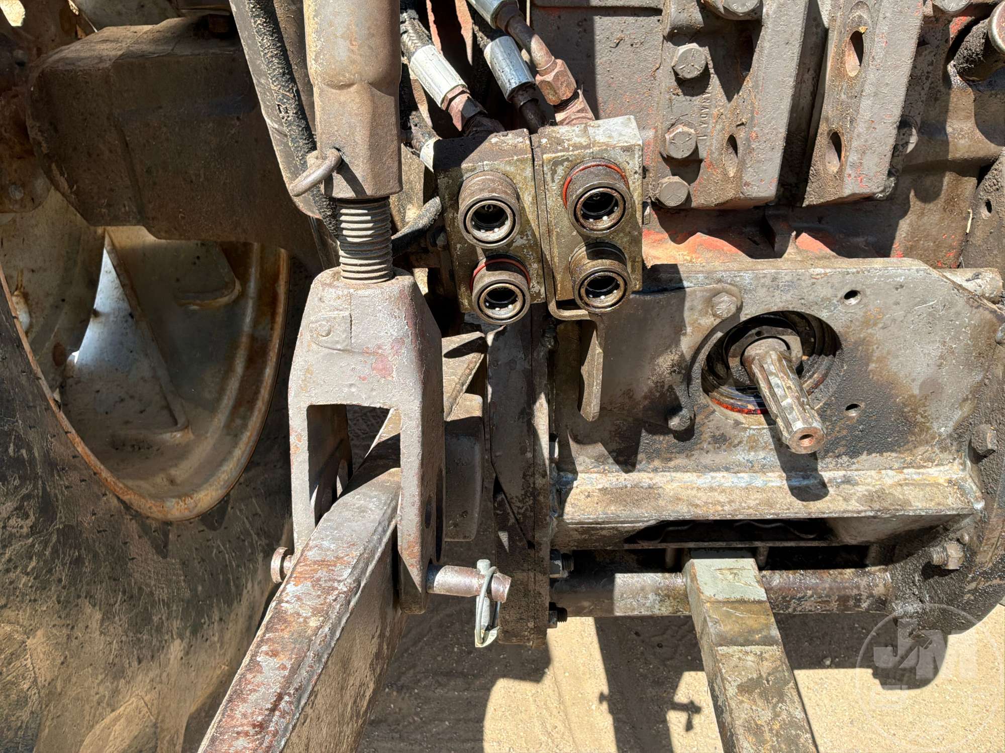 1981 Massey Ferguson 2675