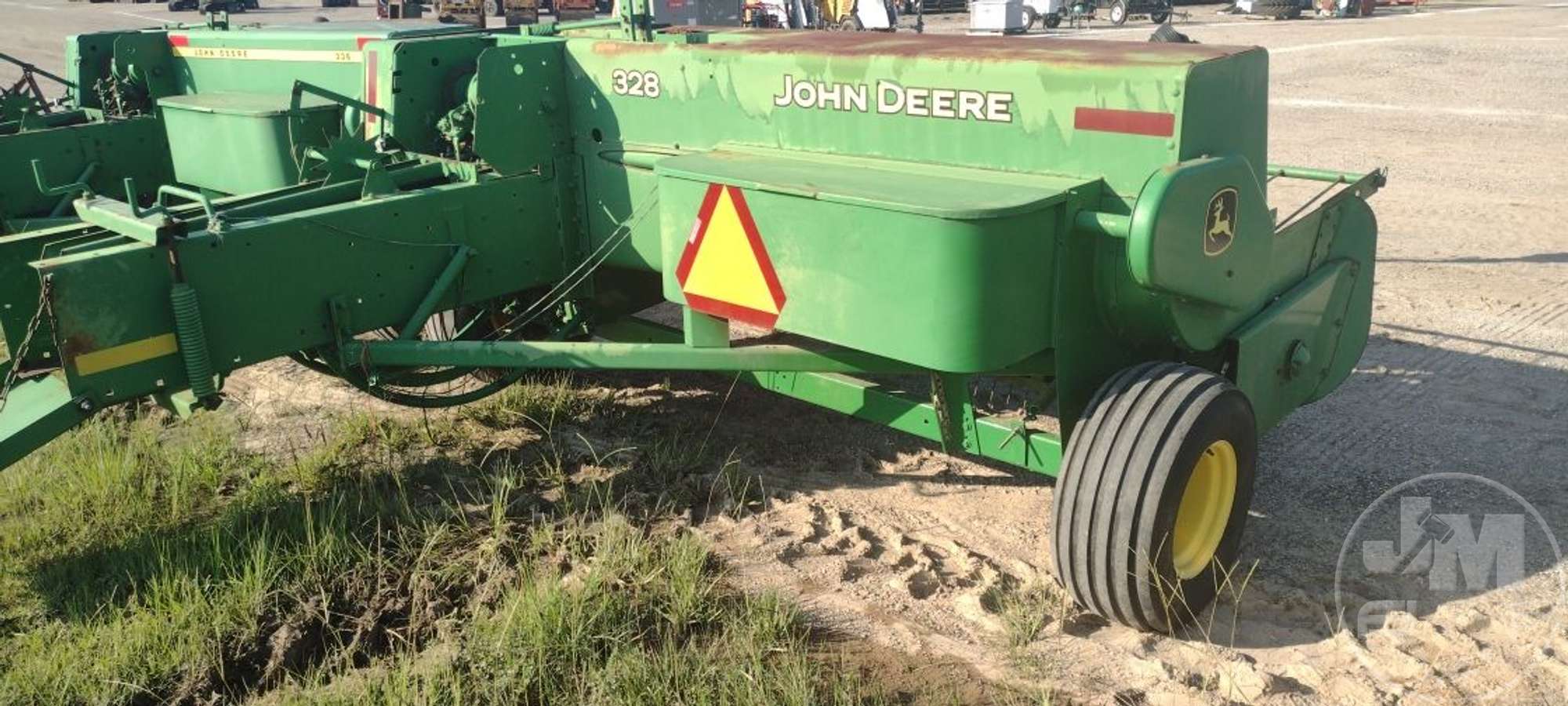0 John Deere 328