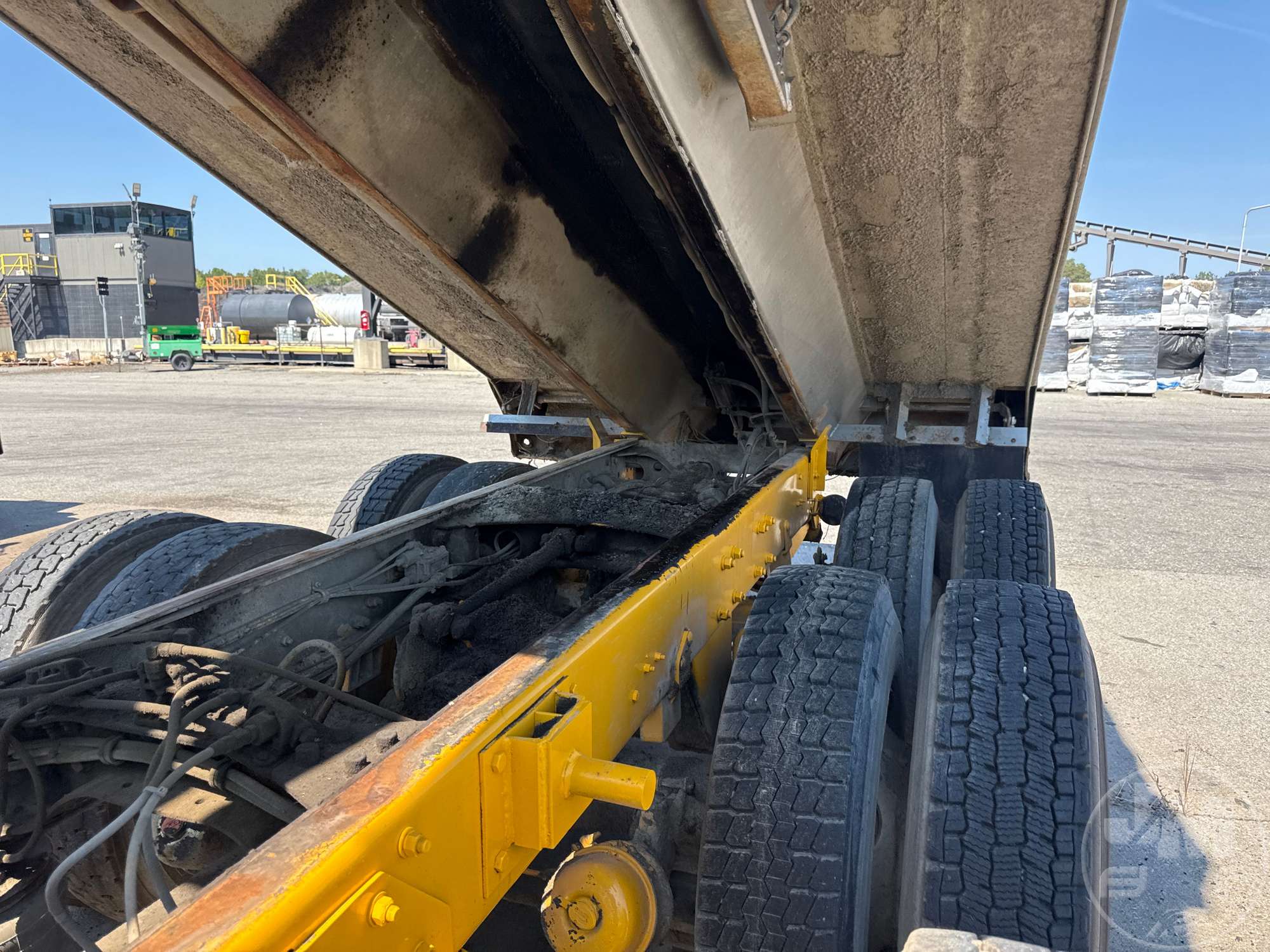1996 Mack RD688S