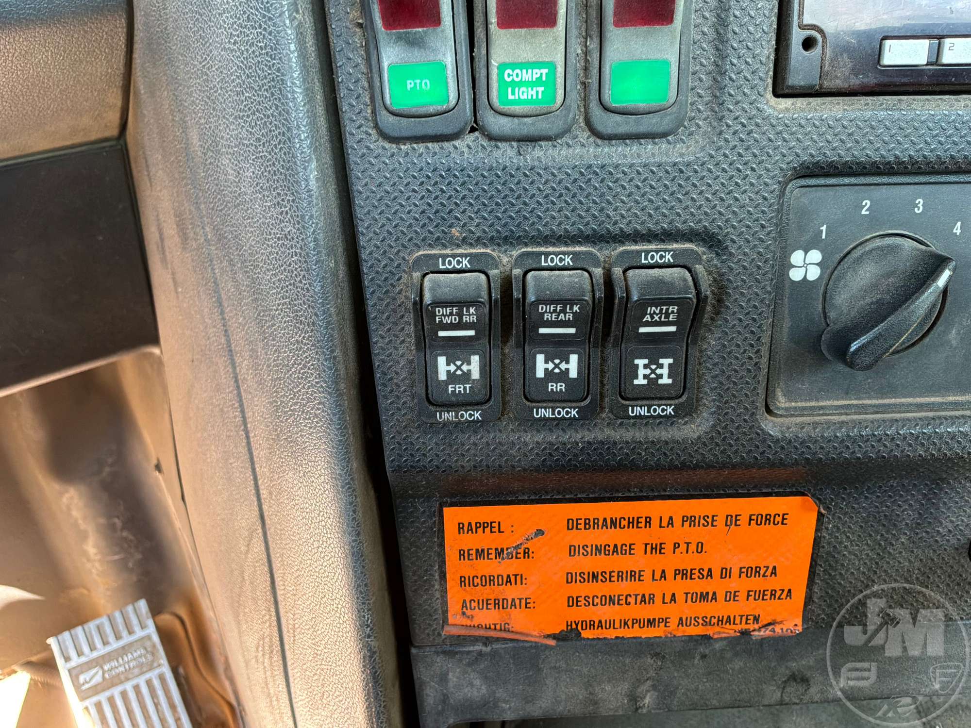 2015 Caterpillar CF7AA