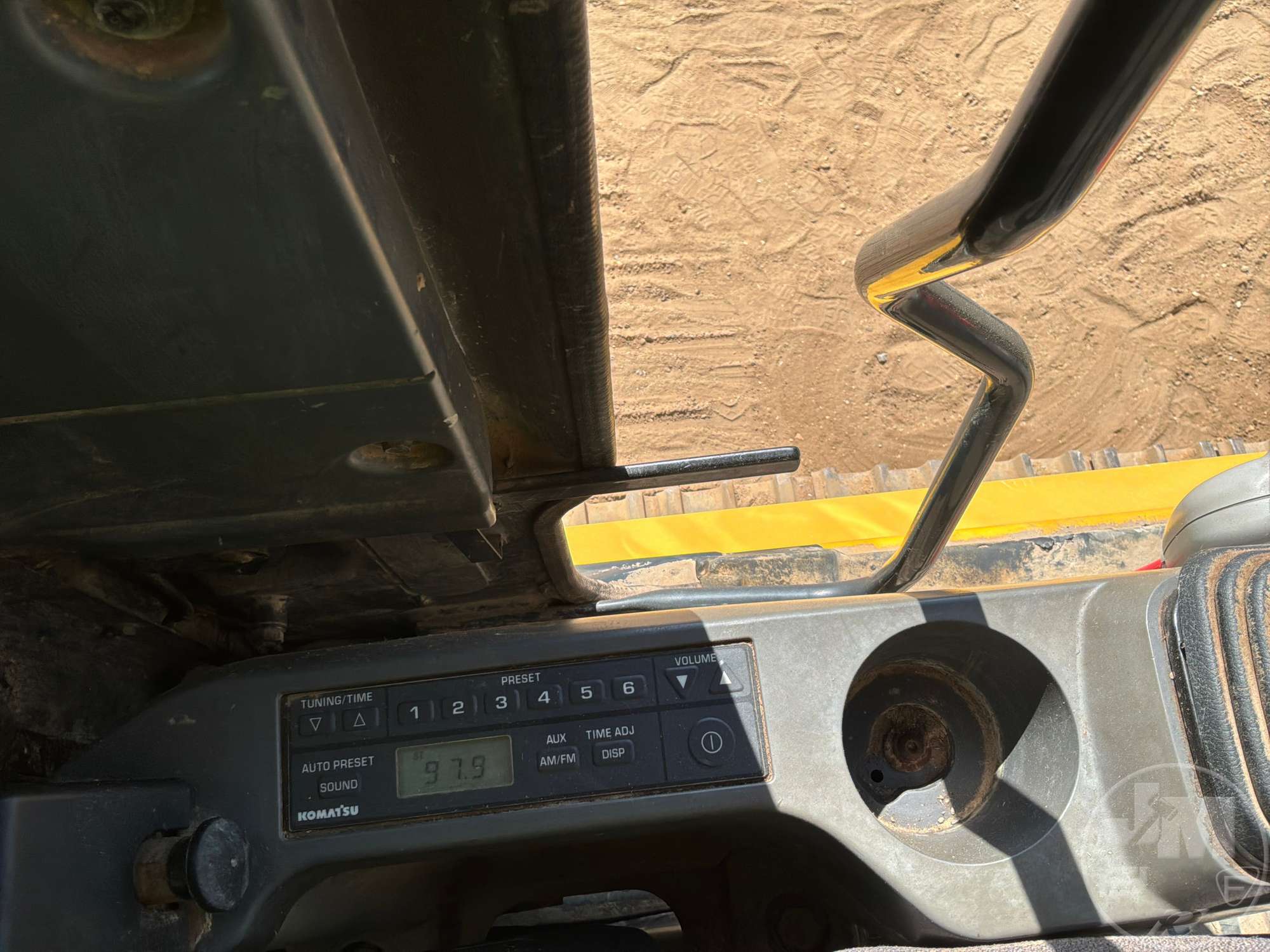 2019 Komatsu PC210LC-11